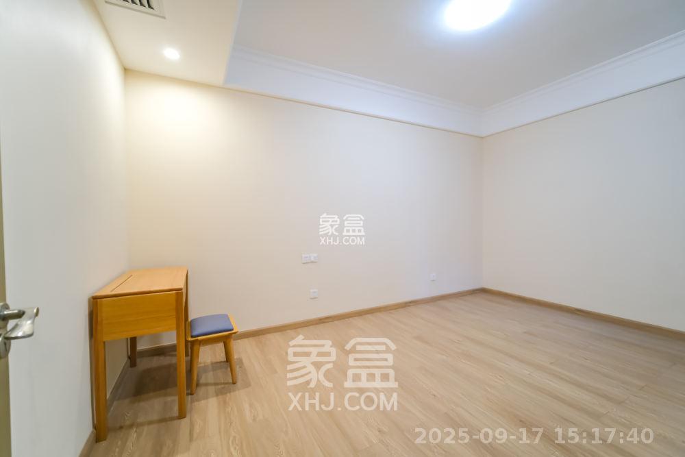 运达锦绣广场  3室2厅2卫    3500.0元/月室内图