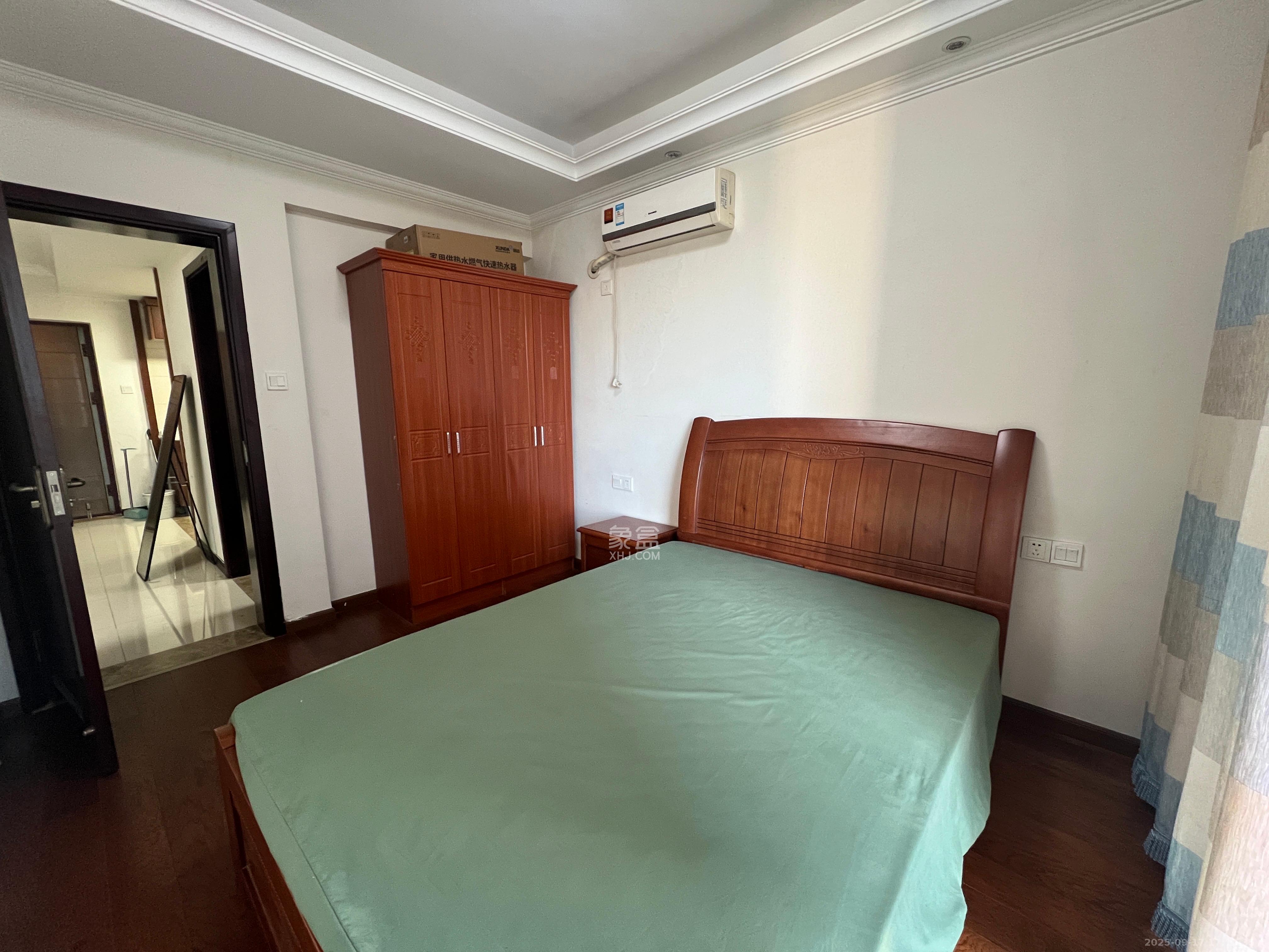 公园9号  2室2厅1卫    3500.0元/月室内图