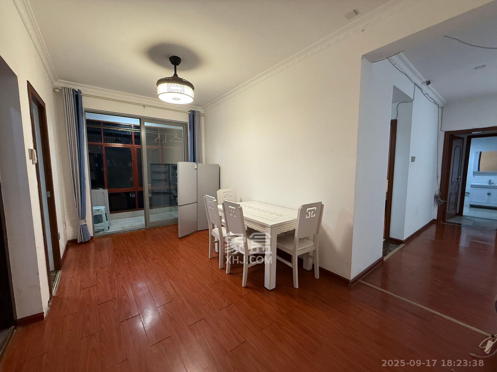 汇景豪庭 3室2厅2卫 3100.0元/月 汇景豪庭 3室2厅2卫 3100.0元/月室内图