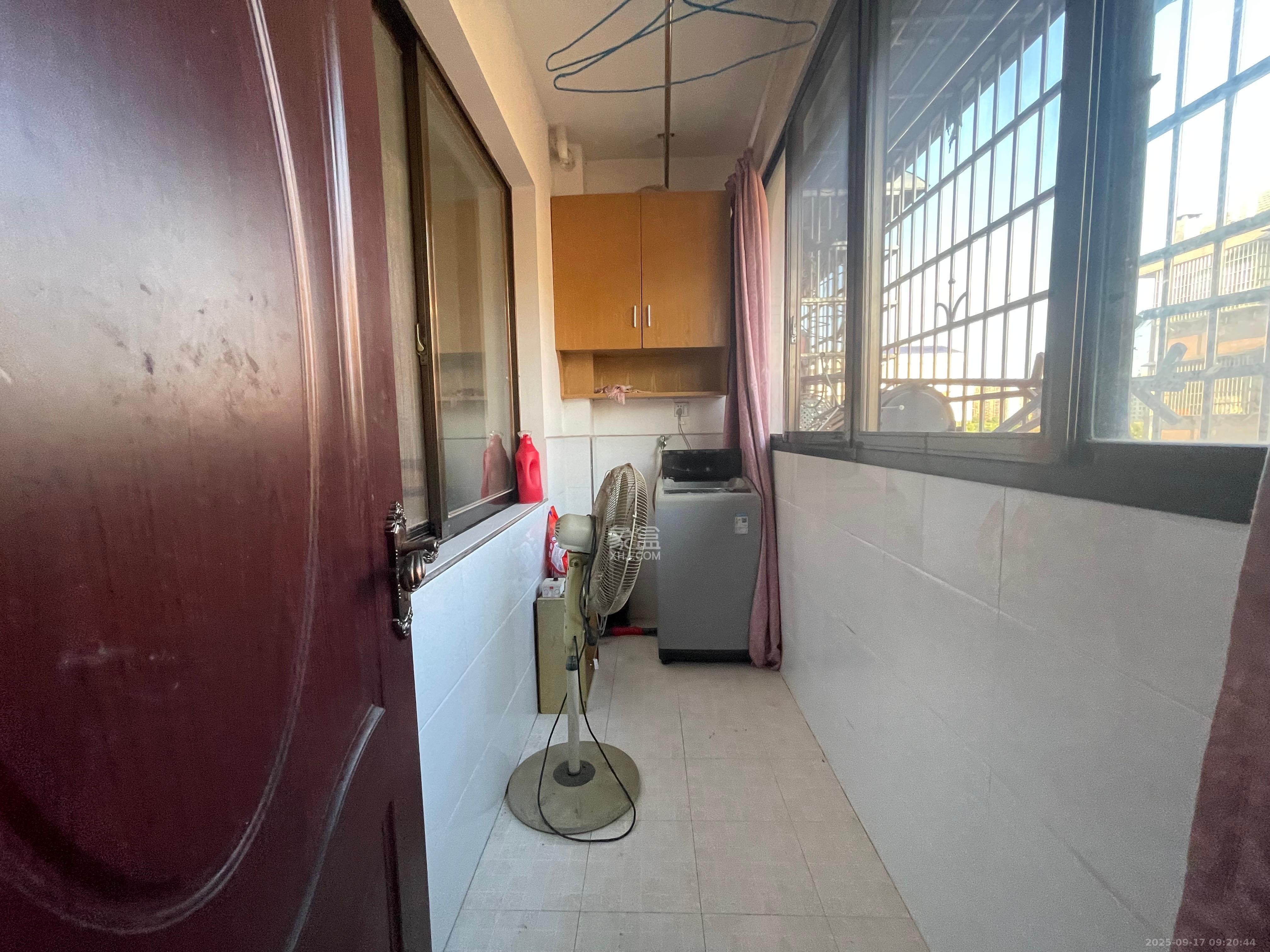 新路小区  2室1厅1卫    1500.0元/月室内图