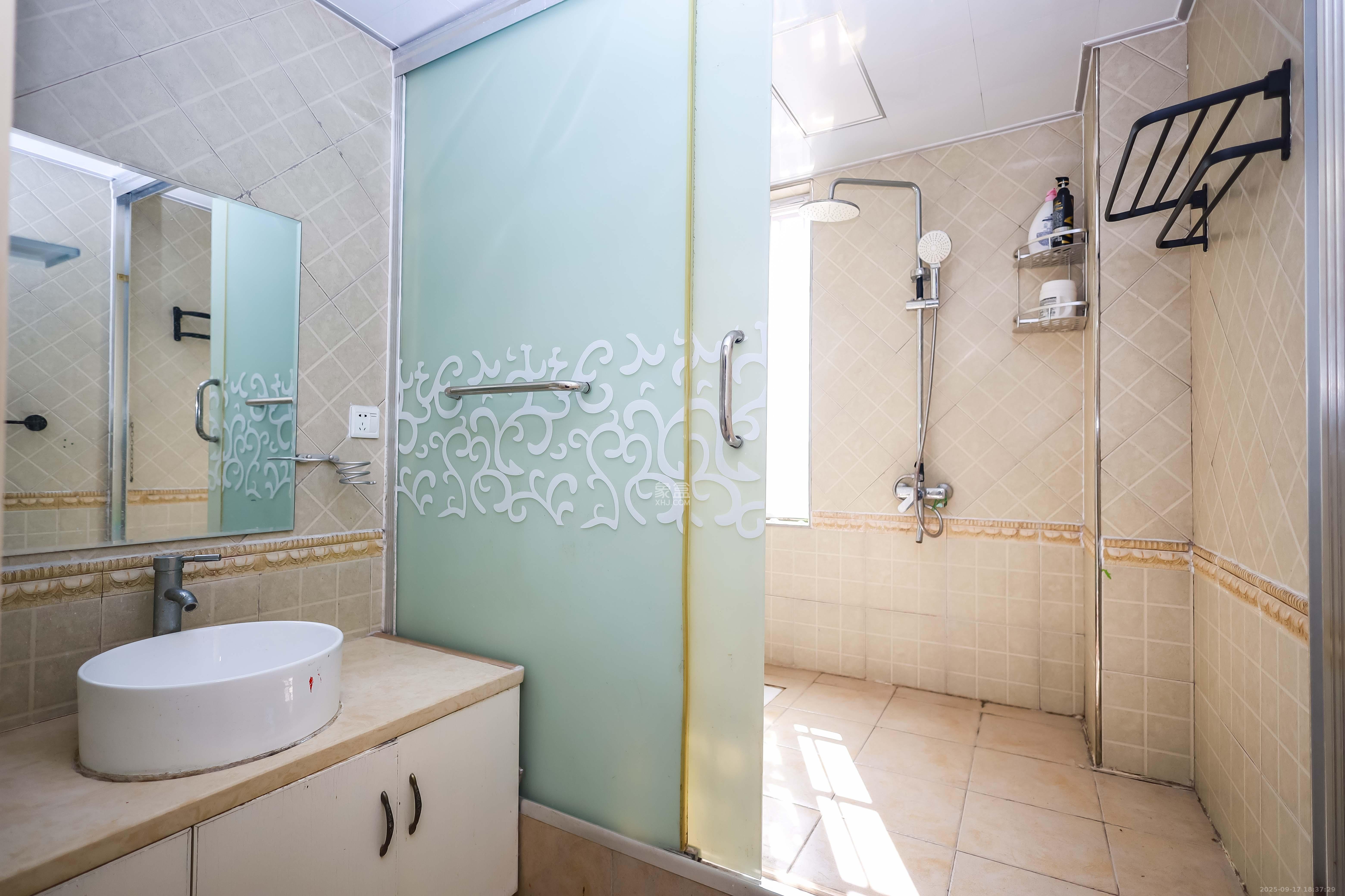 枫雅名苑  3室2厅2卫    136.0万 枫雅名苑  3室2厅2卫    136.0万卫生间