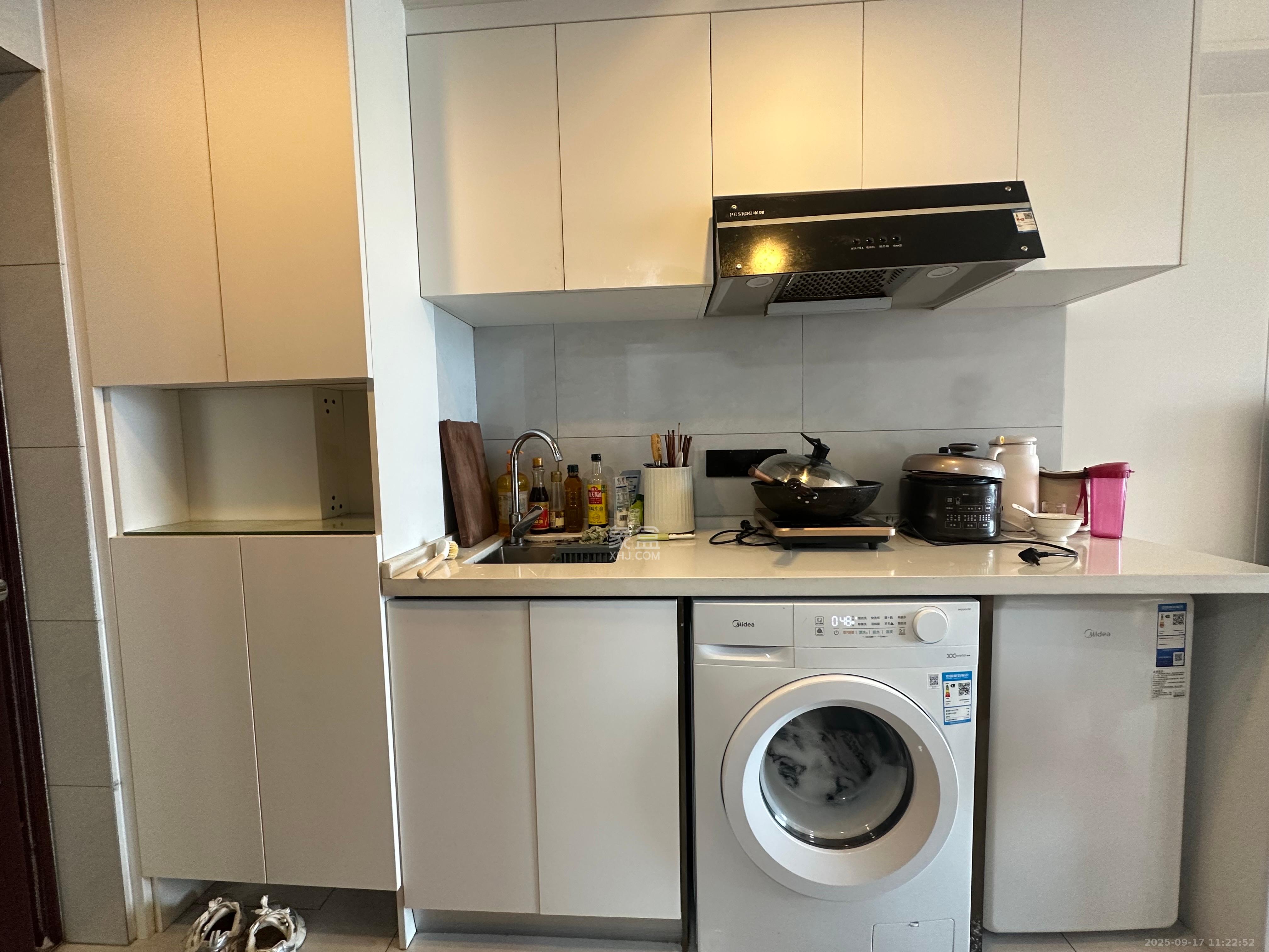 保利天禧EF区  1室1厅1卫    1800.0元/月 保利天禧EF区  1室1厅1卫    1800.0元/月室内图