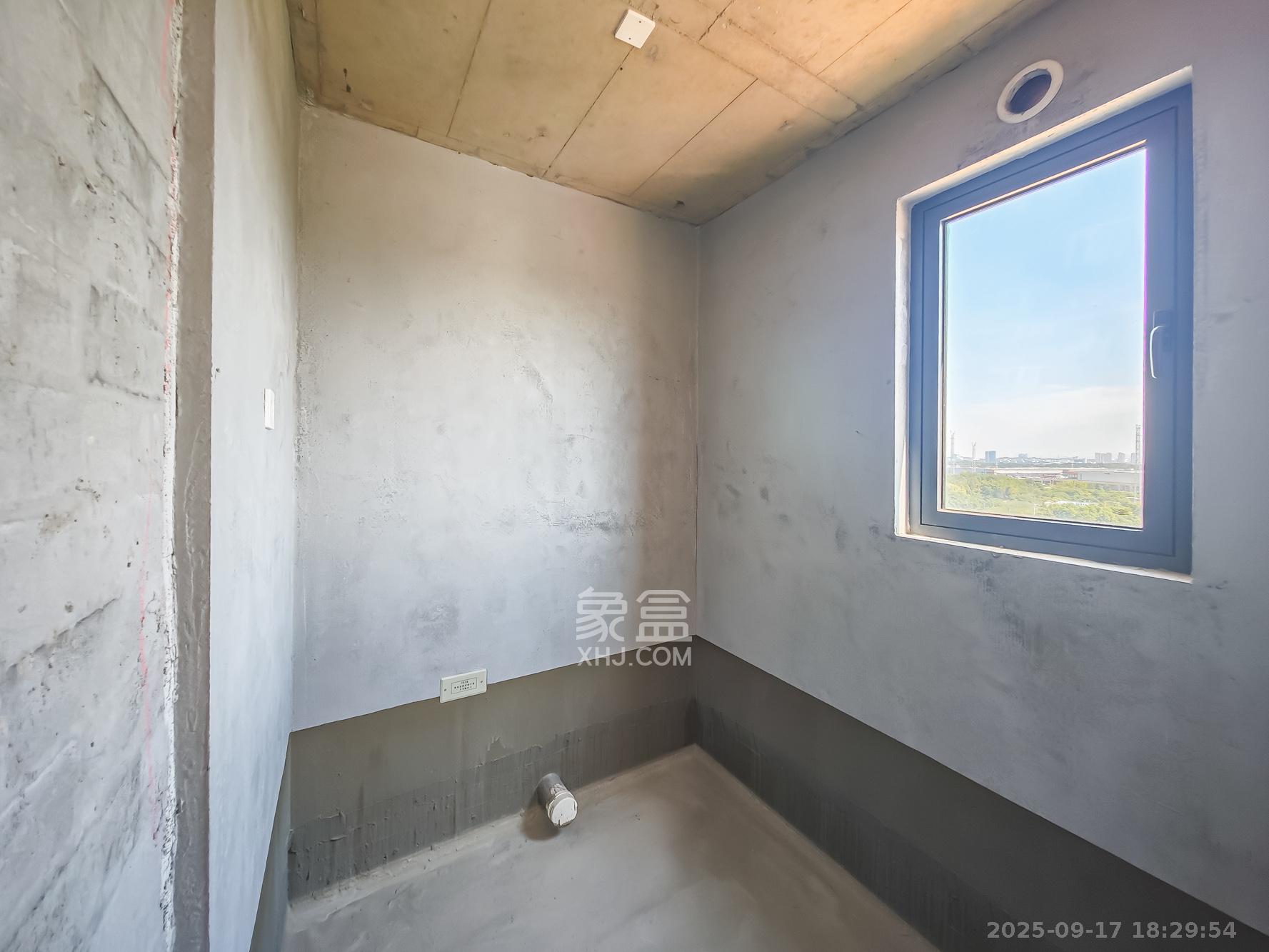 长沙北中心保利时代G区  3室2厅2卫    100.0万卫生间