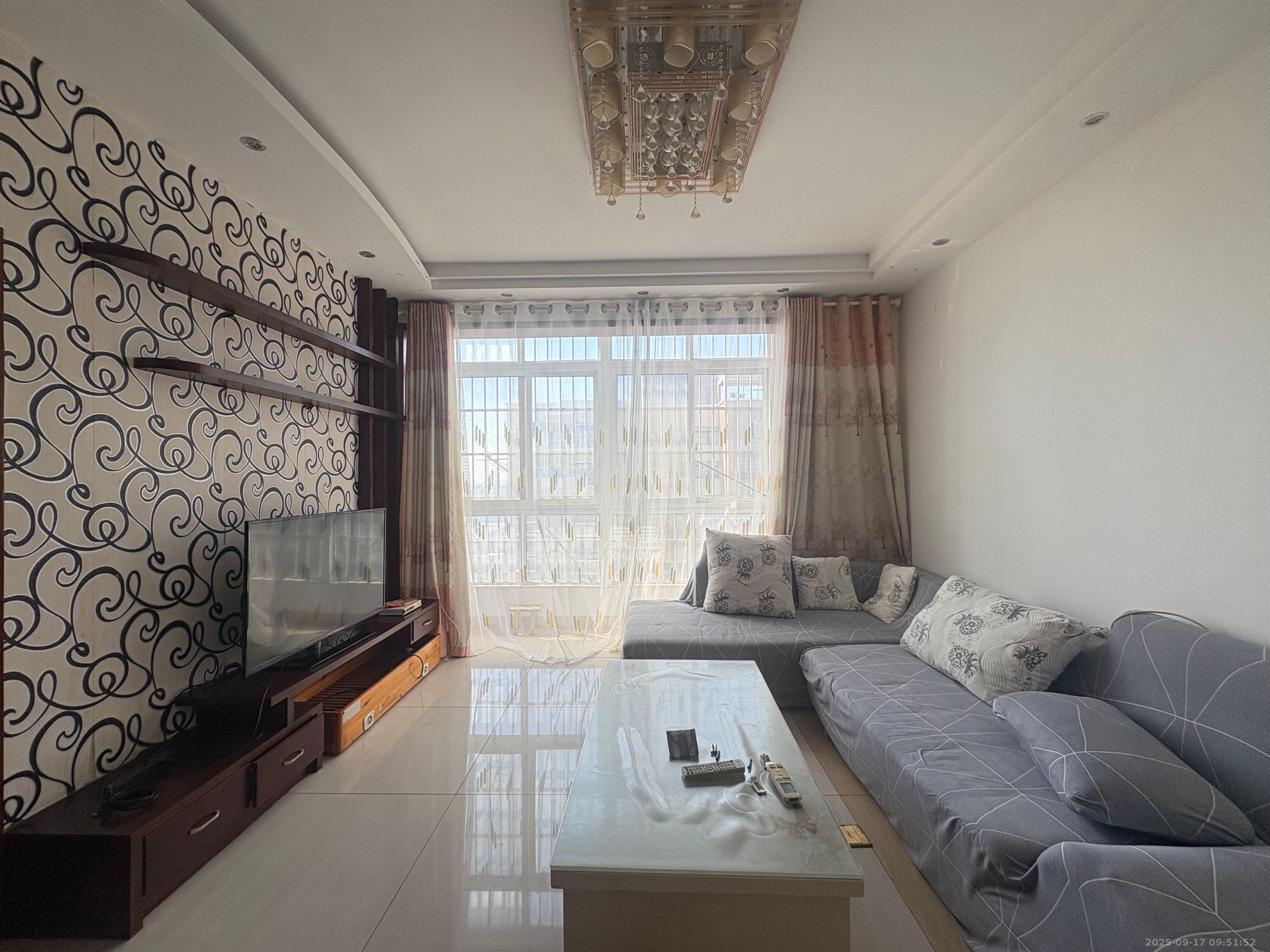 楚天世纪城东苑 3室2厅1卫 1600.00元/月 楚天世纪城东苑 3室2厅1卫 1600.00元/月室内图