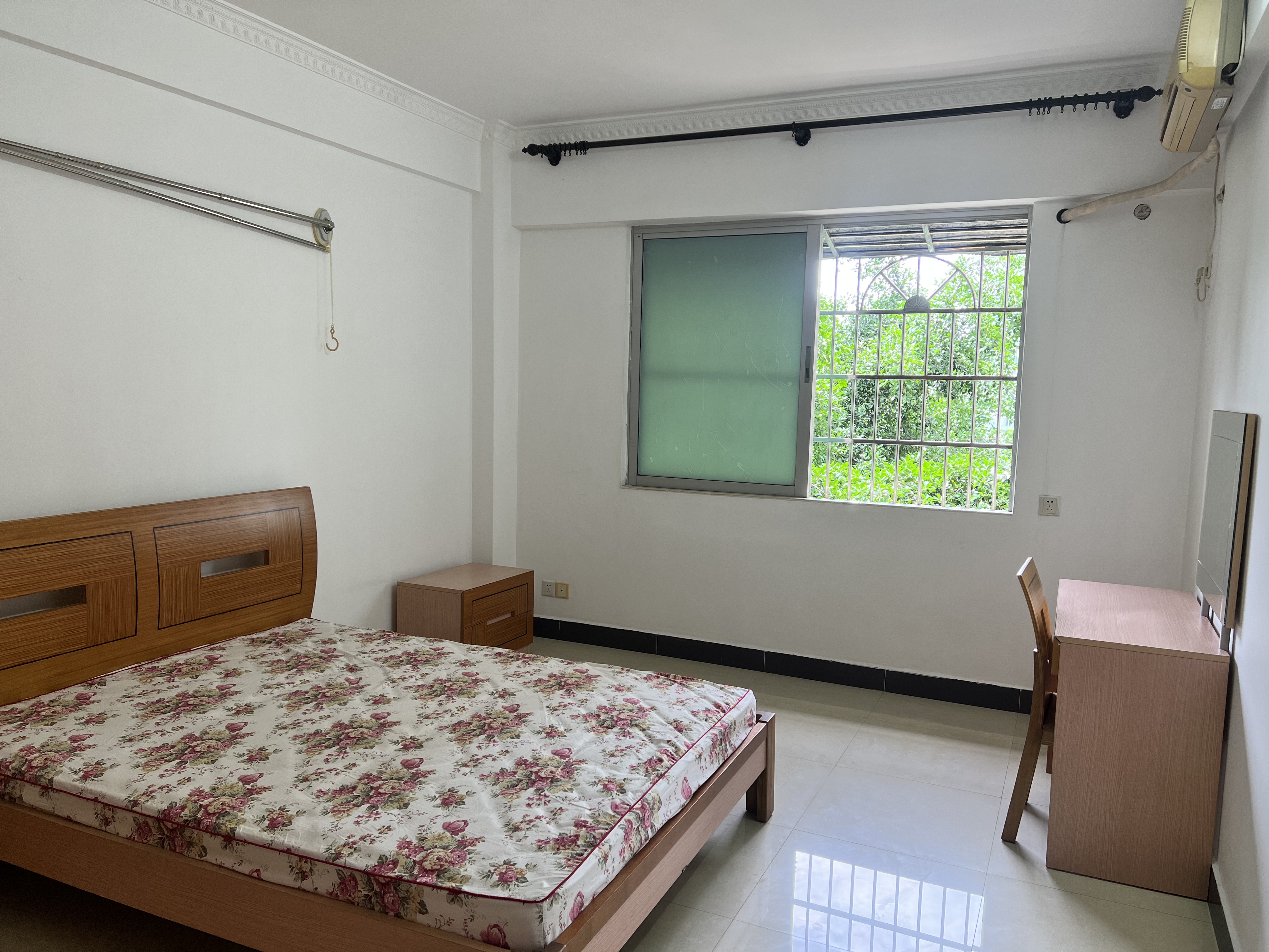 宇盛小区 3室2厅1卫 2100.0元/月 宇盛小区 3室2厅1卫 2100.0元/月室内图