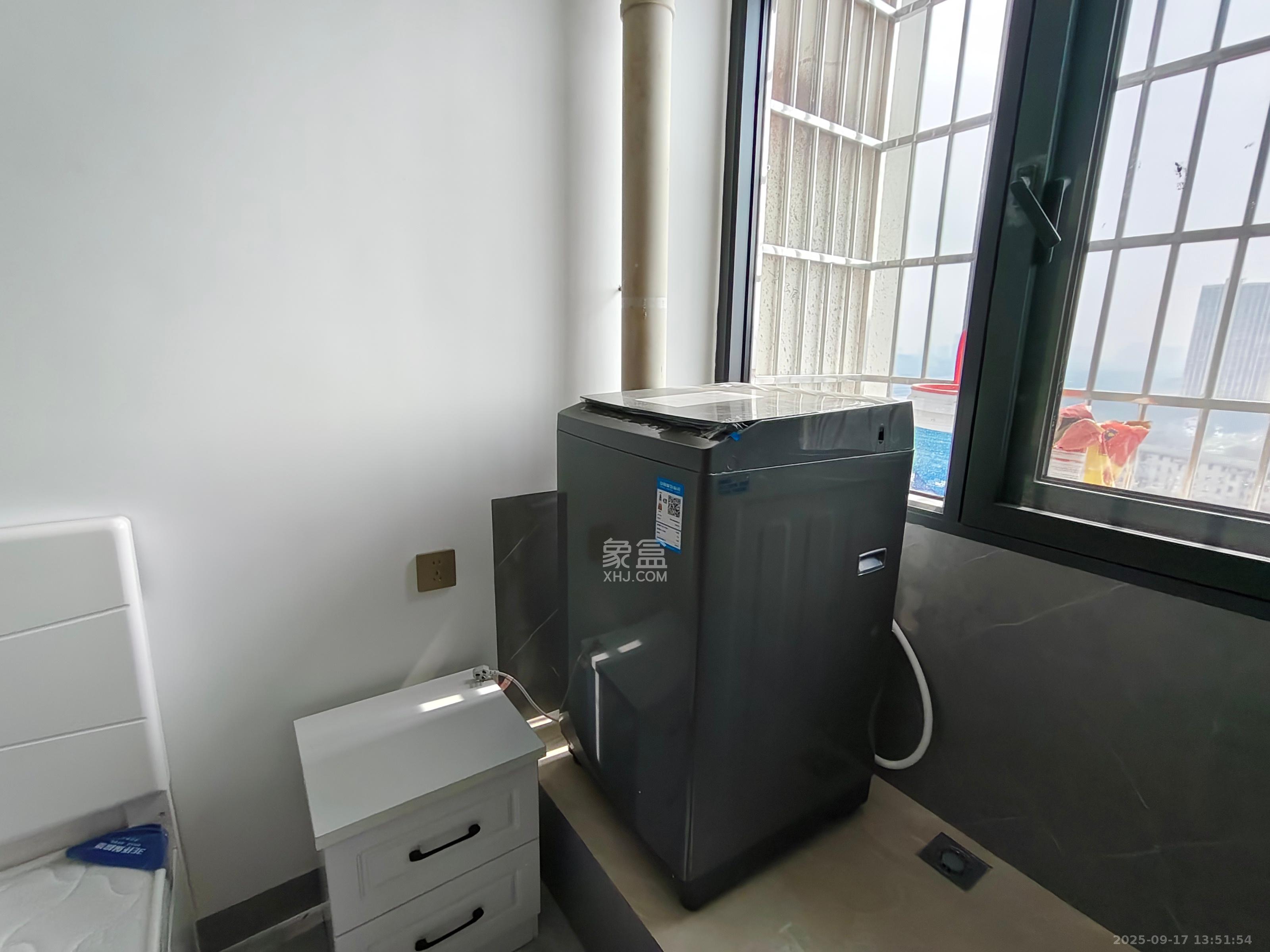 湘荷美苑 1室0厅0卫 800.0元/月 湘荷美苑 1室0厅0卫 800.0元/月室内图