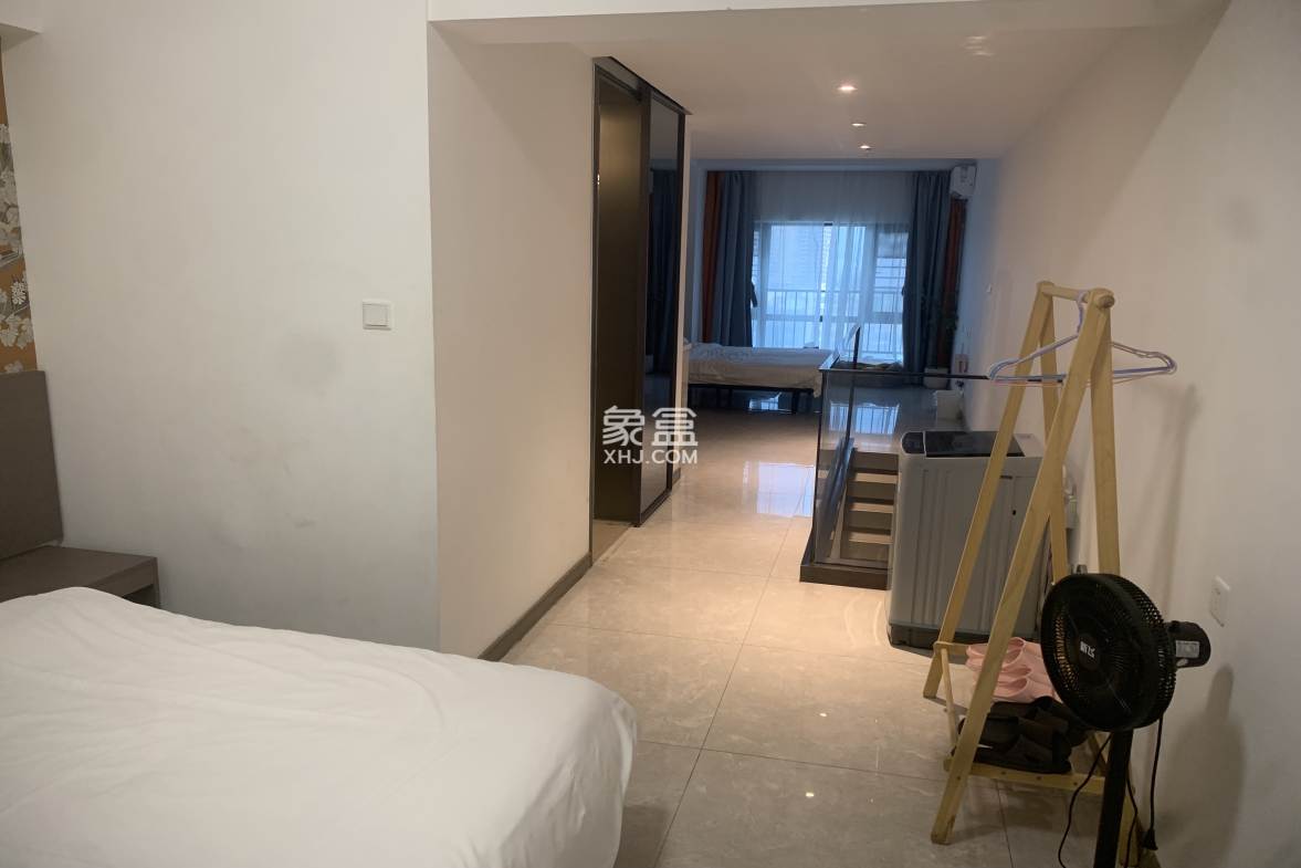 龙湖光年 1室0厅0卫 2500.0元/月 龙湖光年 1室0厅0卫 2500.0元/月室内图