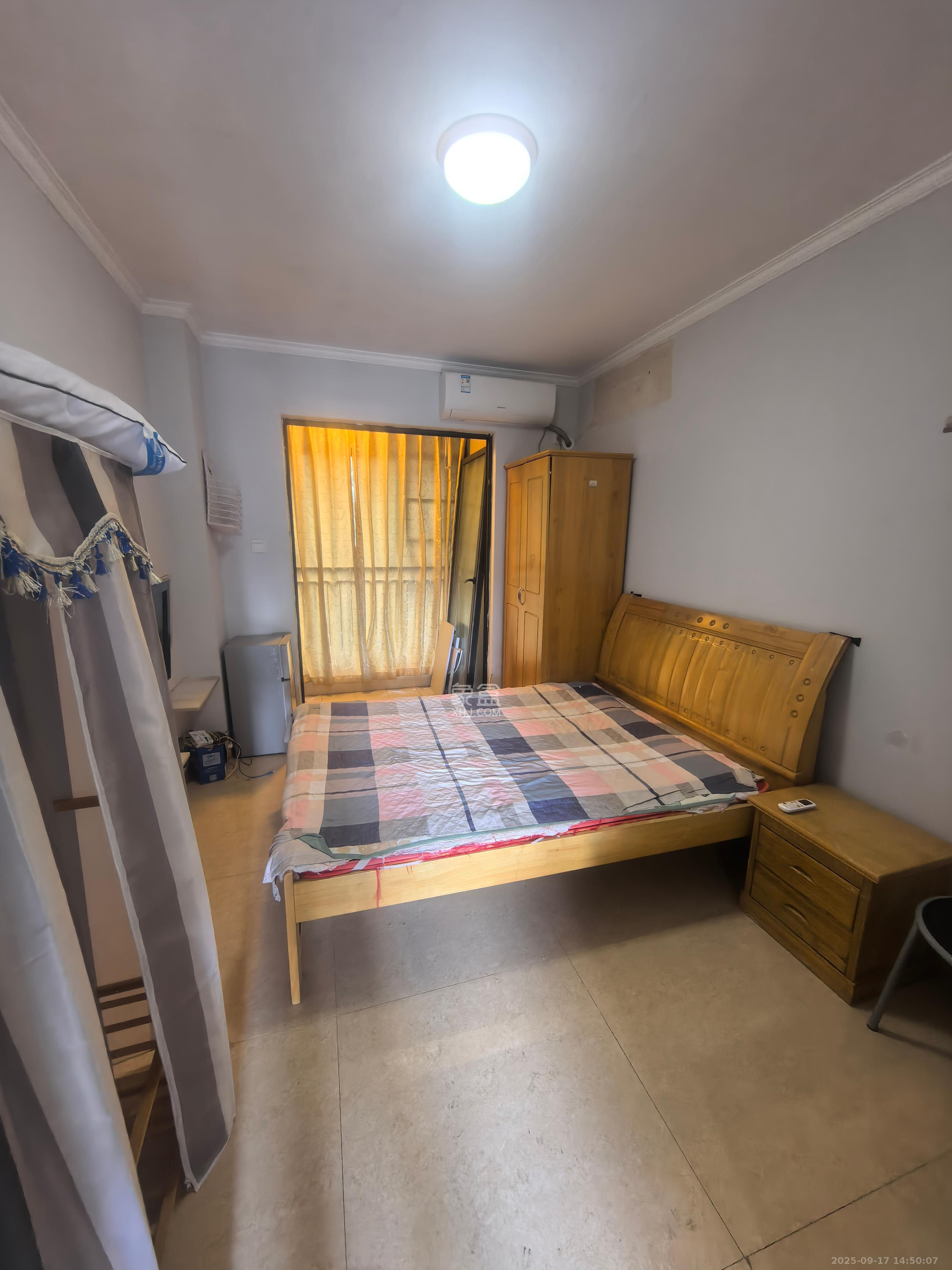 万科金域华府一期  1室1厅1卫    1200.0元/月室内图