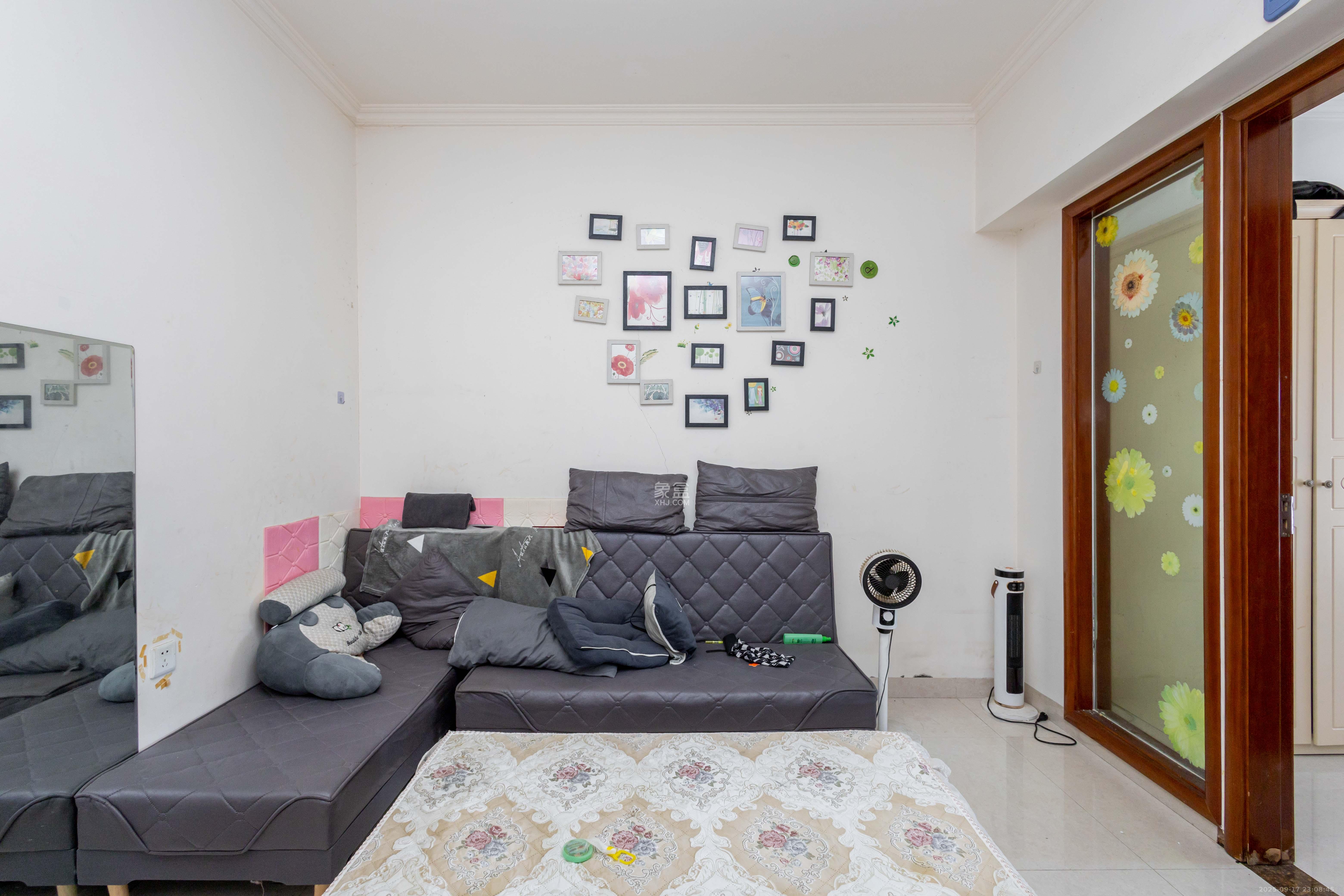 方略90公馆 1室1厅1卫 20.0万 方略90公馆 1室1厅1卫 20.0万客厅