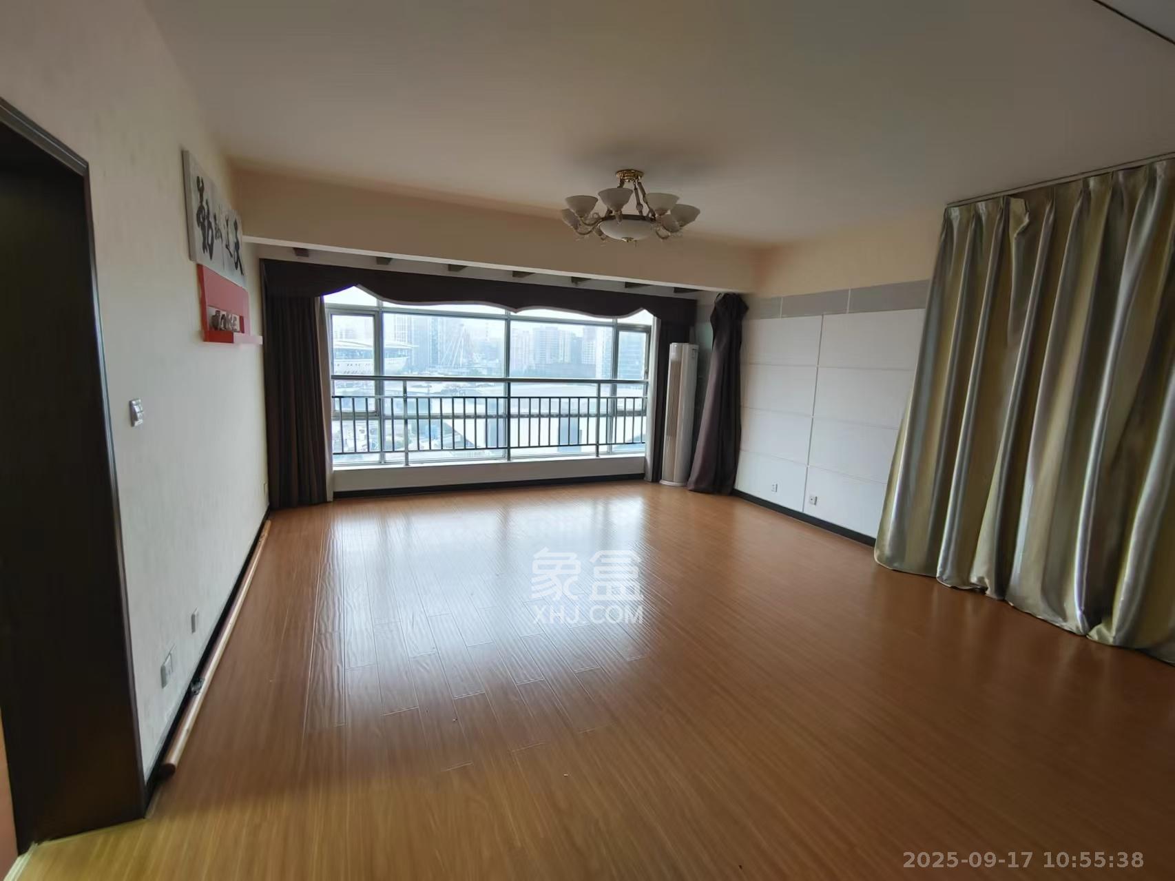 嘉盛奥美城  1室1厅1卫    2500.0元/月室内图