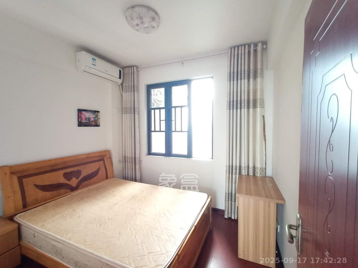 南枫时光  4室2厅2卫    3200.0元/月室内图