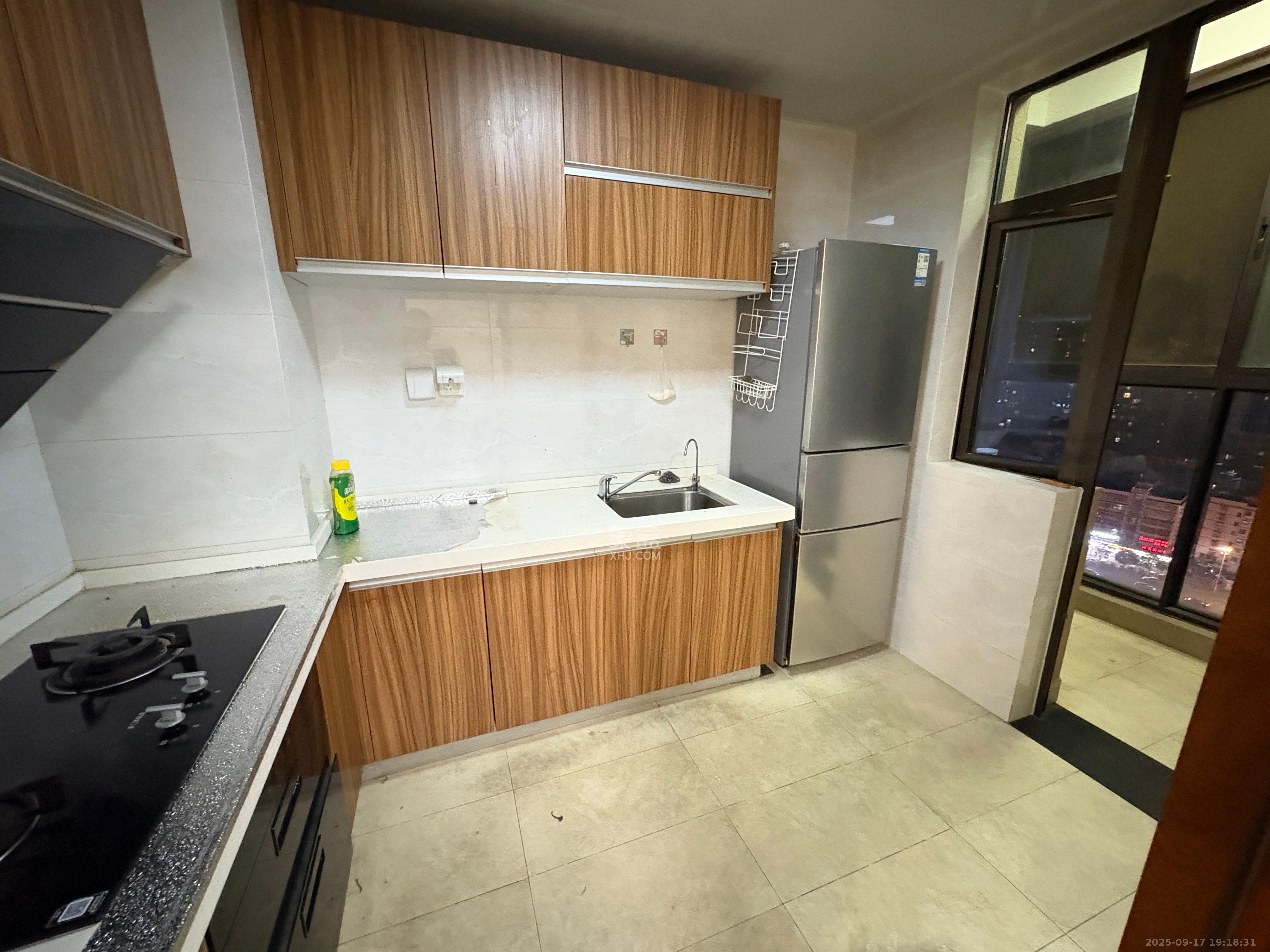 江山帝景哈佛  1室0厅0卫    2600.0元/月室内图