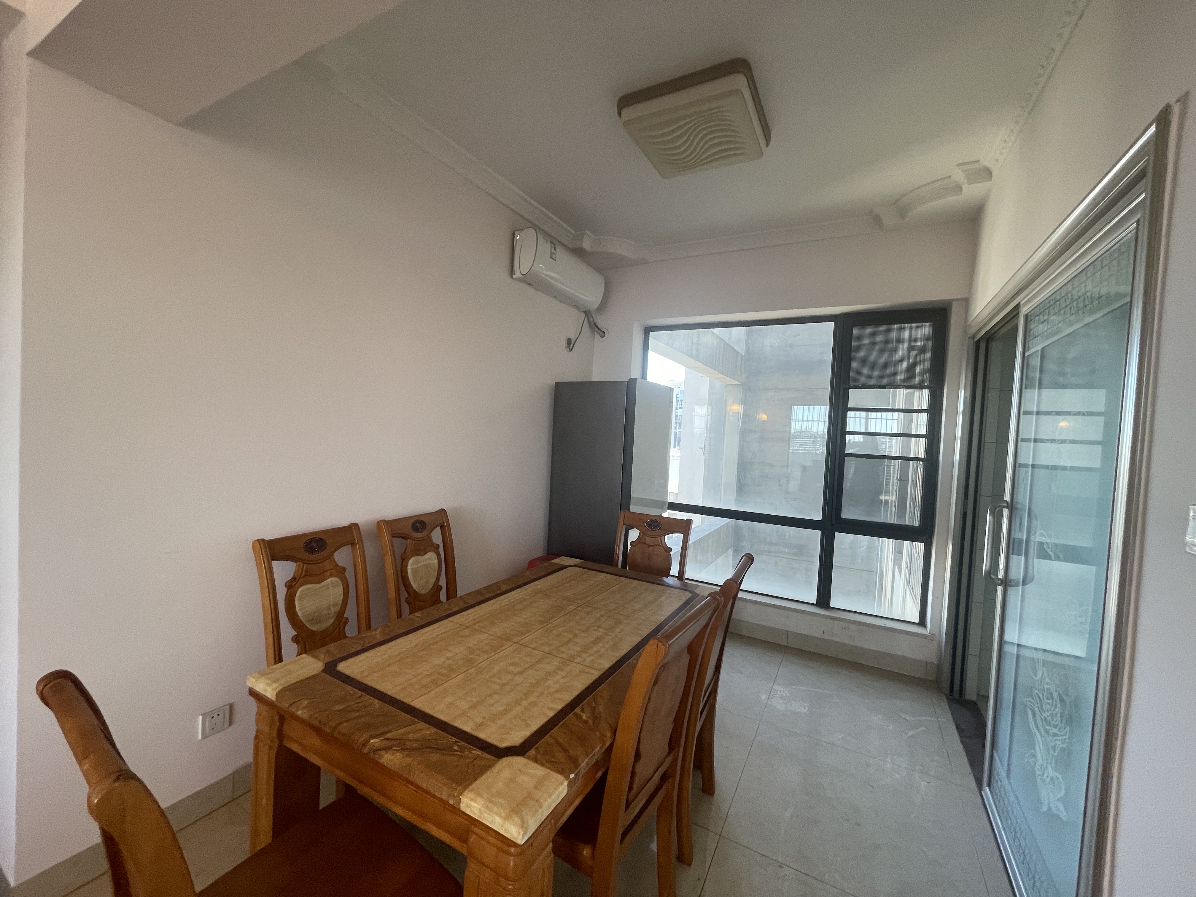 锦地翰城一期 4室2厅2卫 3500.0元/月 锦地翰城一期 4室2厅2卫 3500.0元/月室内图