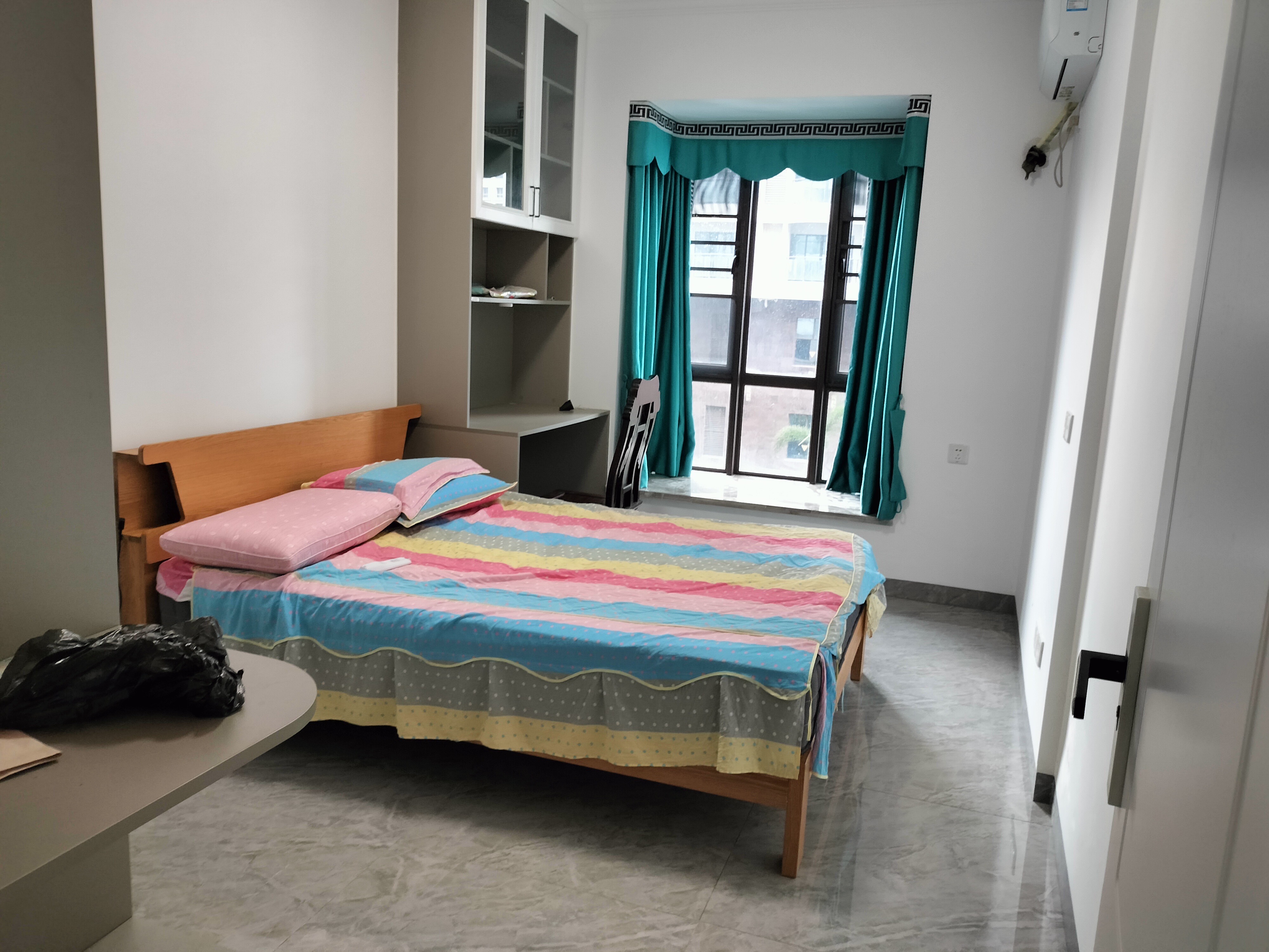 正茂豪庭 3室2厅2卫 2600.0元/月 正茂豪庭 3室2厅2卫 2600.0元/月室内图