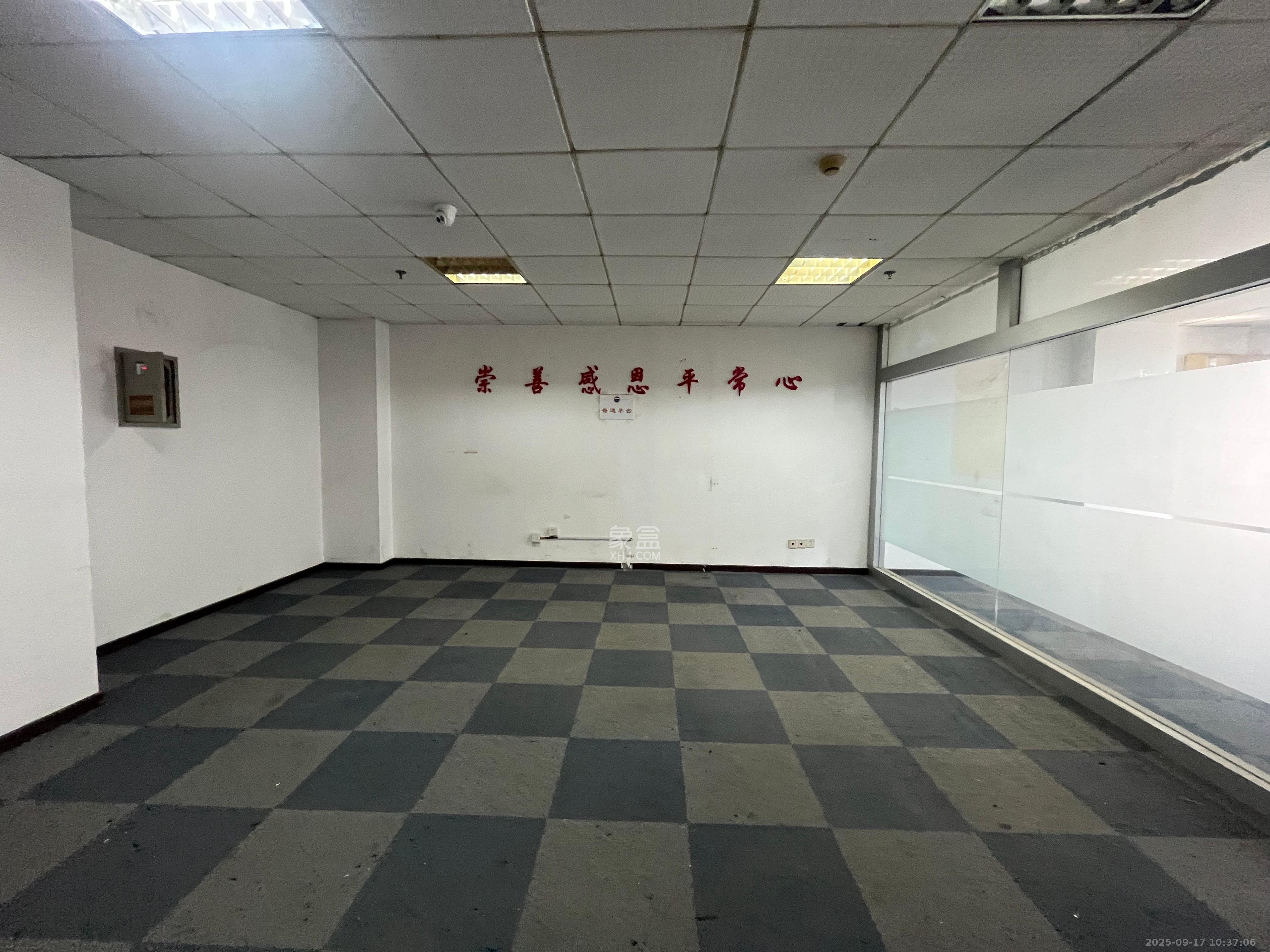 城市之心  1室2厅0卫    3000.0元/月室内图