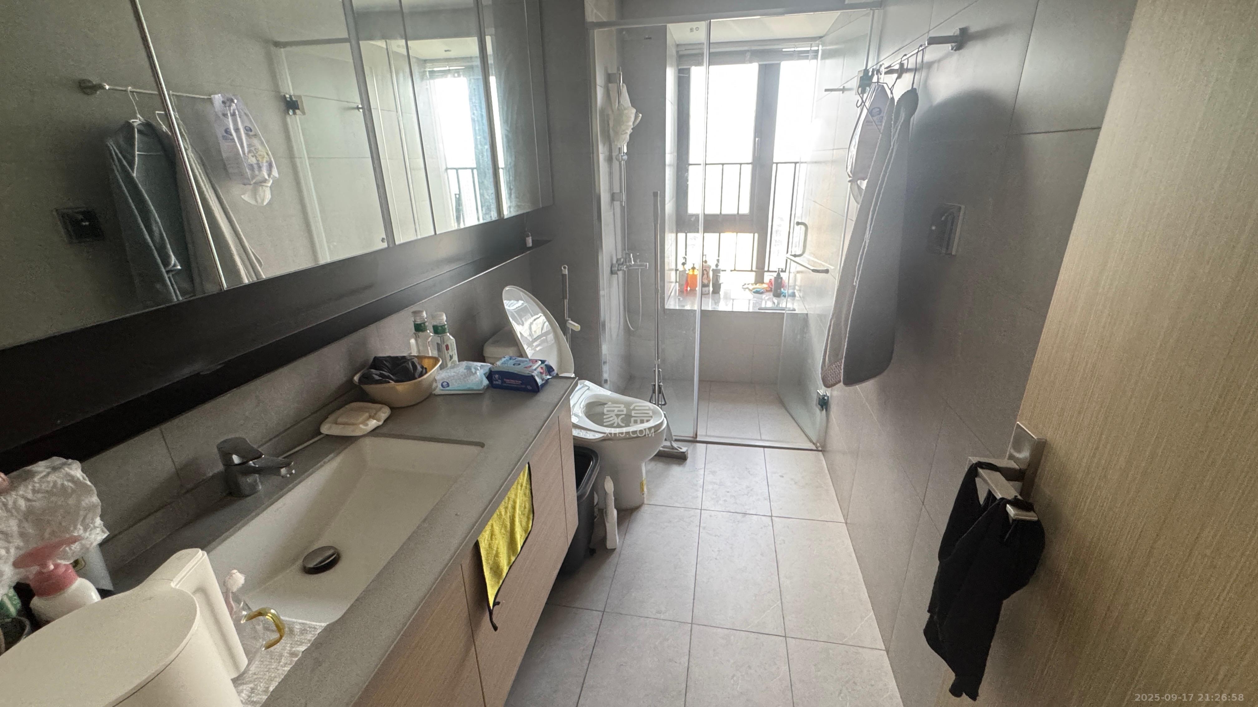 时代梅溪领峰  4室1厅1卫    3200.0元/月室内图