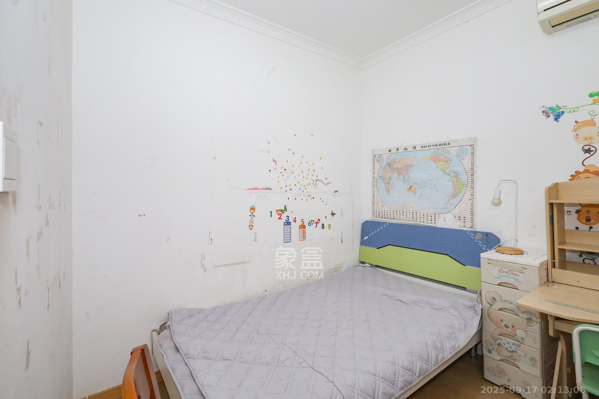 旭辉藏郡(藏郡、旭湘华府)  3室2厅1卫    210.0万 旭辉藏郡(藏郡、旭湘华府)  3室2厅1卫    210.0万卧室