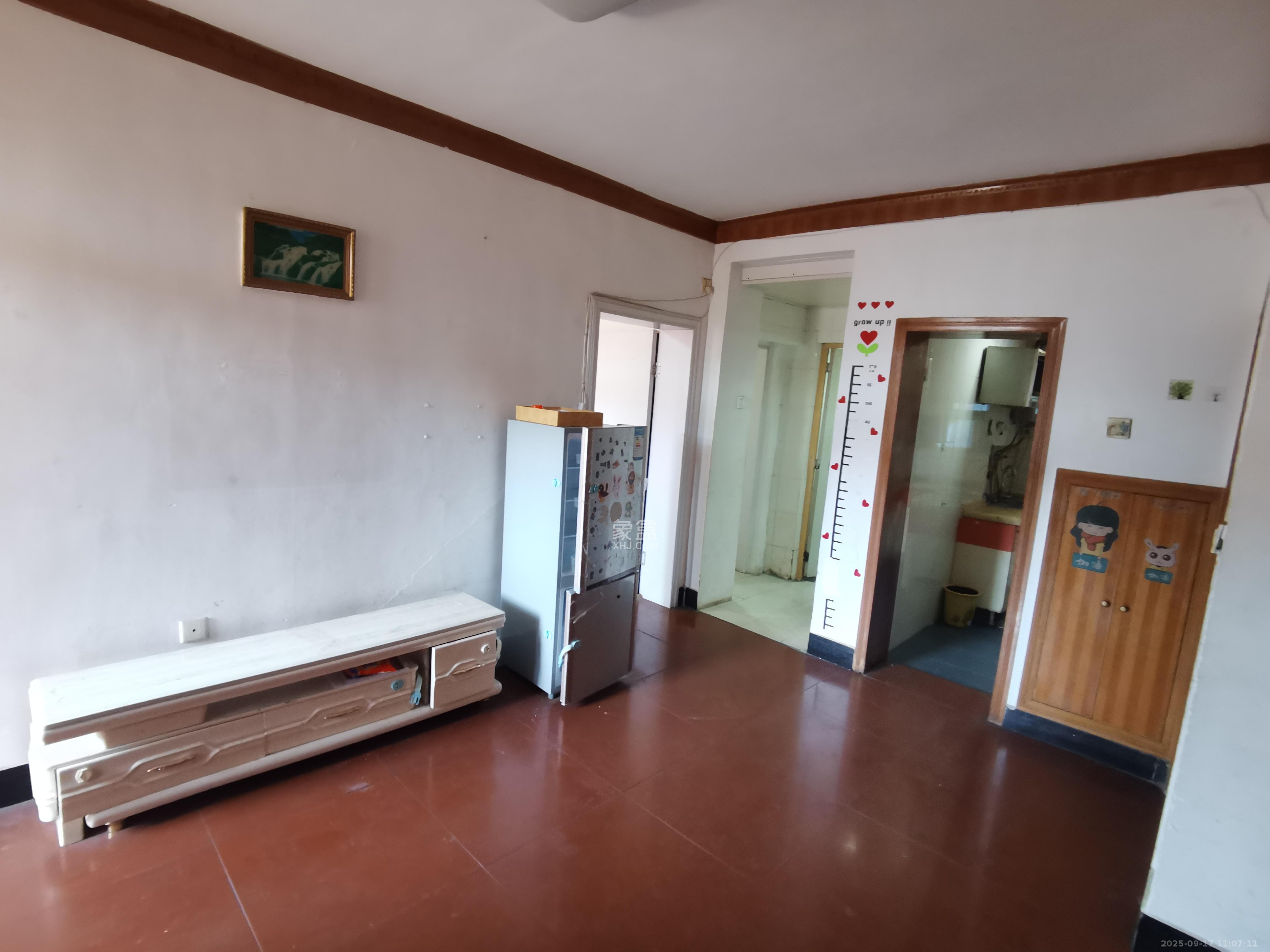 桔园小区1-8片 3室1厅1卫 1500.0元/月 桔园小区1-8片 3室1厅1卫 1500.0元/月室内图