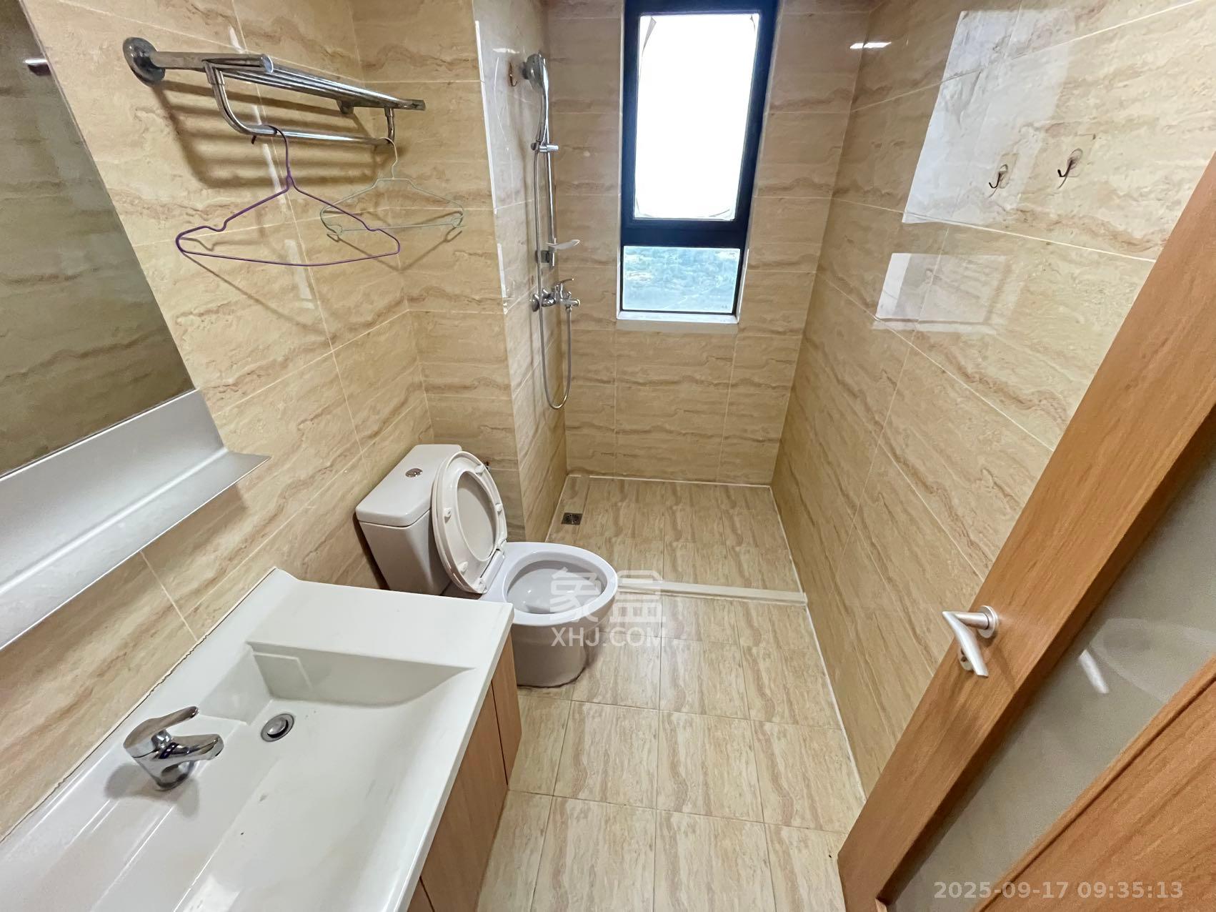 万科魅力之城 3室2厅2卫 2300.0元/月 万科魅力之城 3室2厅2卫 2300.0元/月室内图