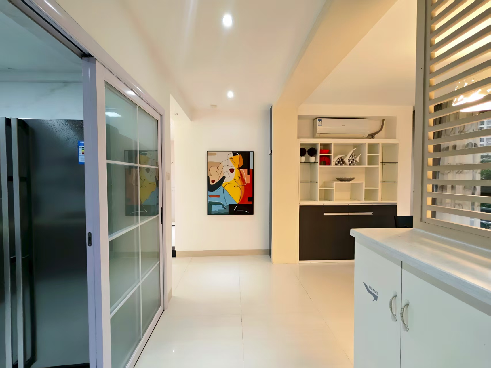 滨江海岸一期 3室2厅2卫 4000.0元/月 滨江海岸一期 3室2厅2卫 4000.0元/月室内图