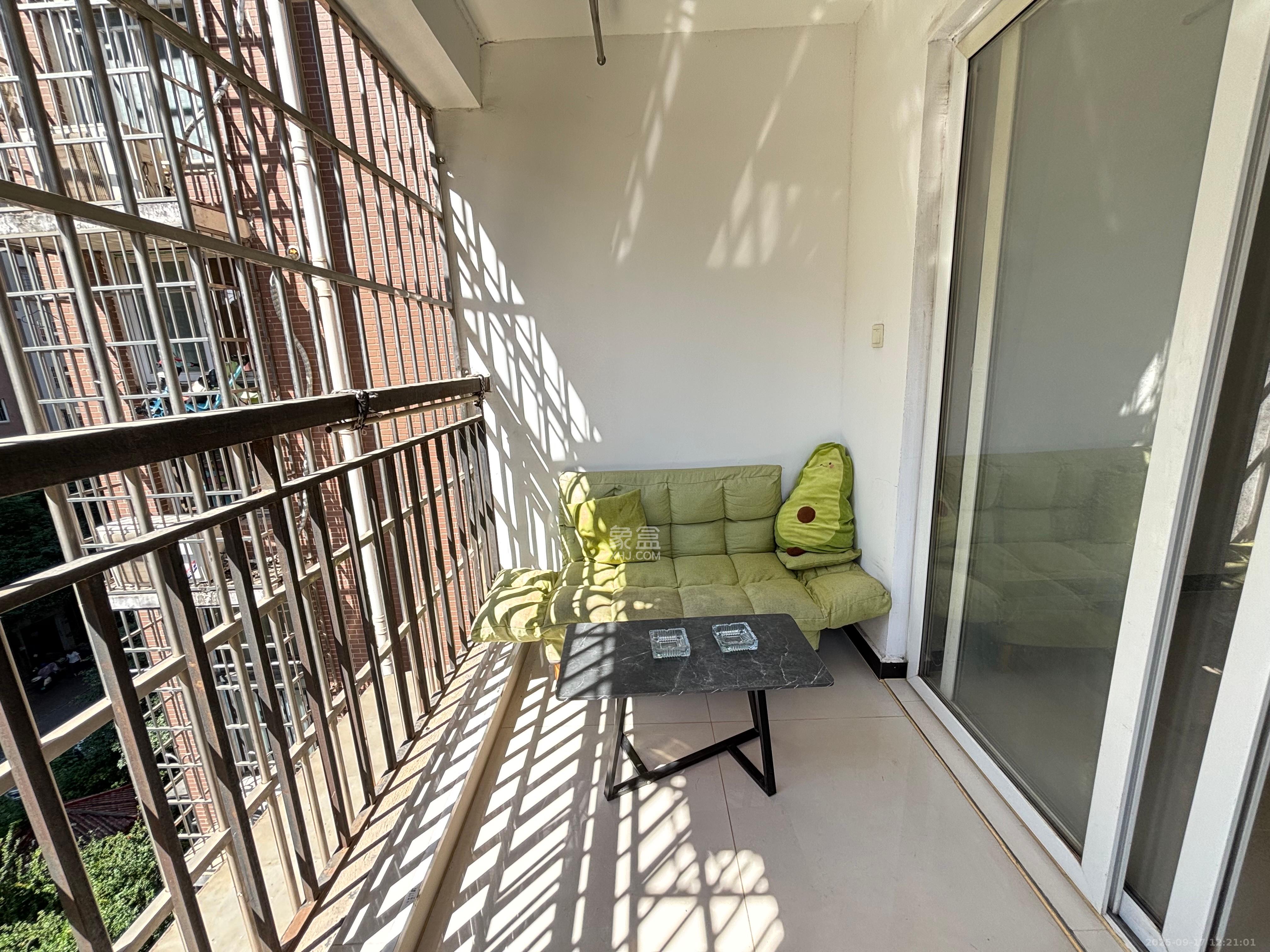 天凯东苑 2室1厅1卫 1900.0元/月 天凯东苑 2室1厅1卫 1900.0元/月室内图