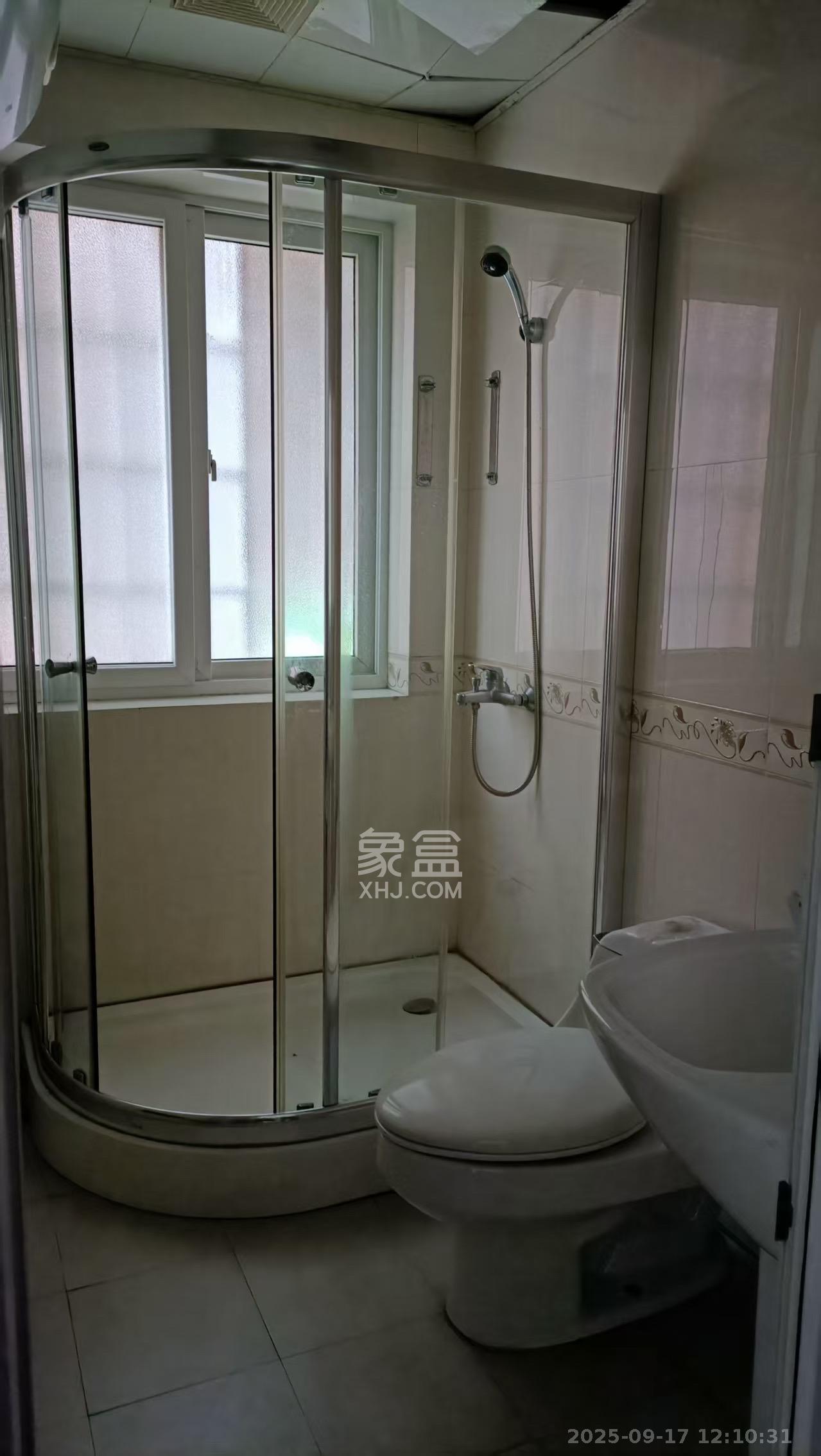 紫薇鑫园 3室2厅1卫 2300.0元/月 紫薇鑫园 3室2厅1卫 2300.0元/月室内图