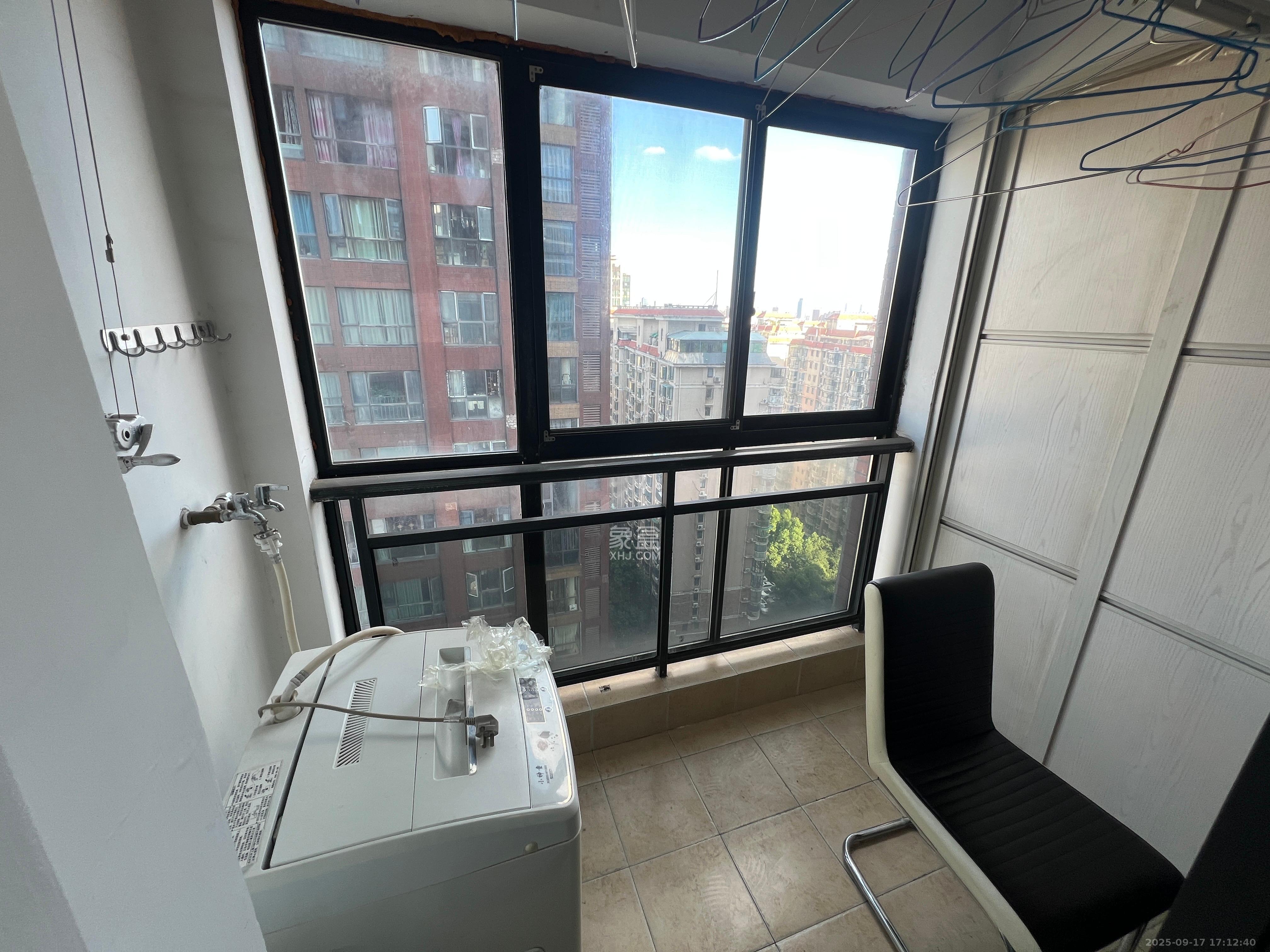 公园9号  2室2厅1卫    3500.0元/月室内图