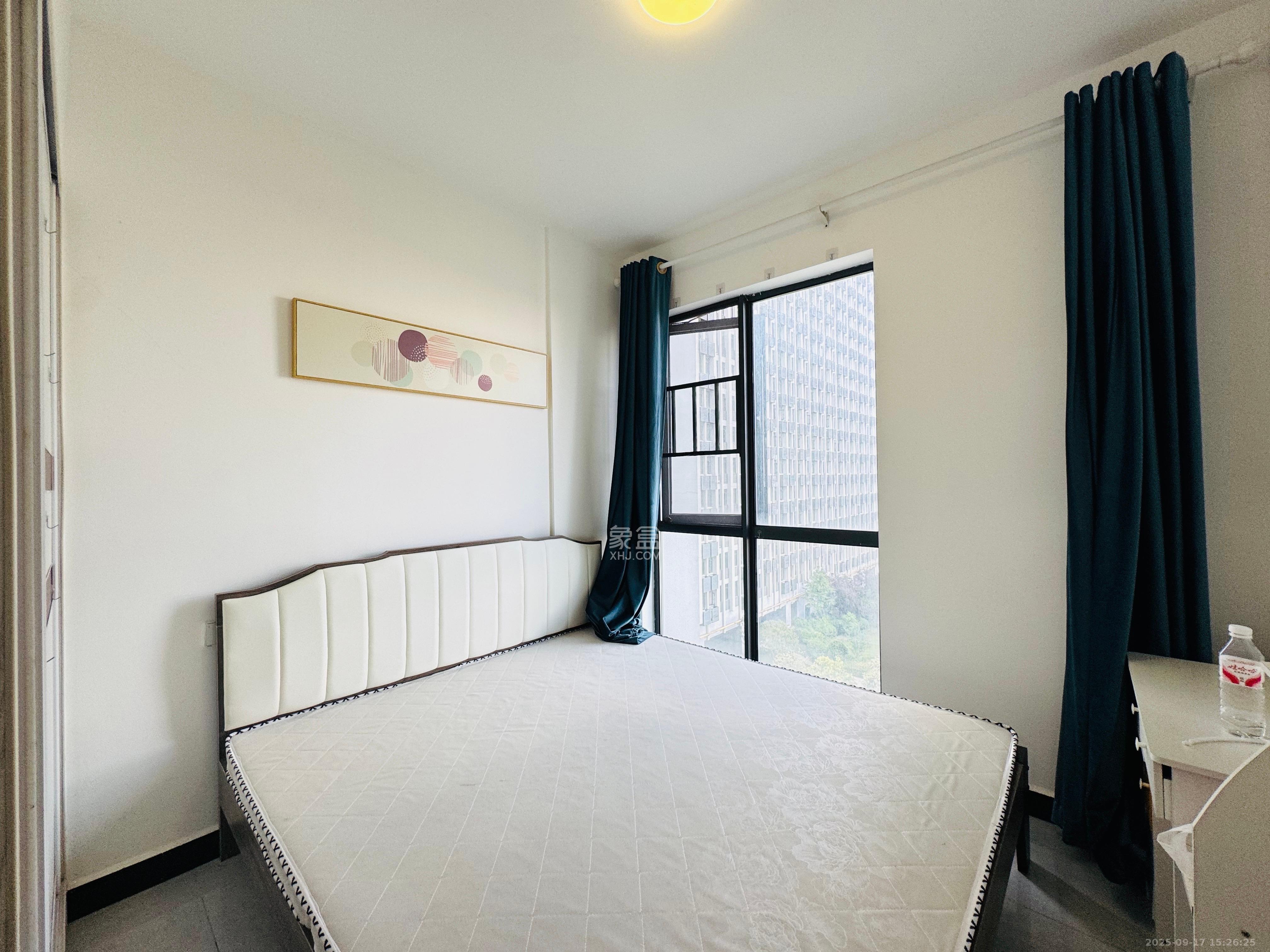 欧亚达国际广场  2室1厅1卫    1900.0元/月室内图