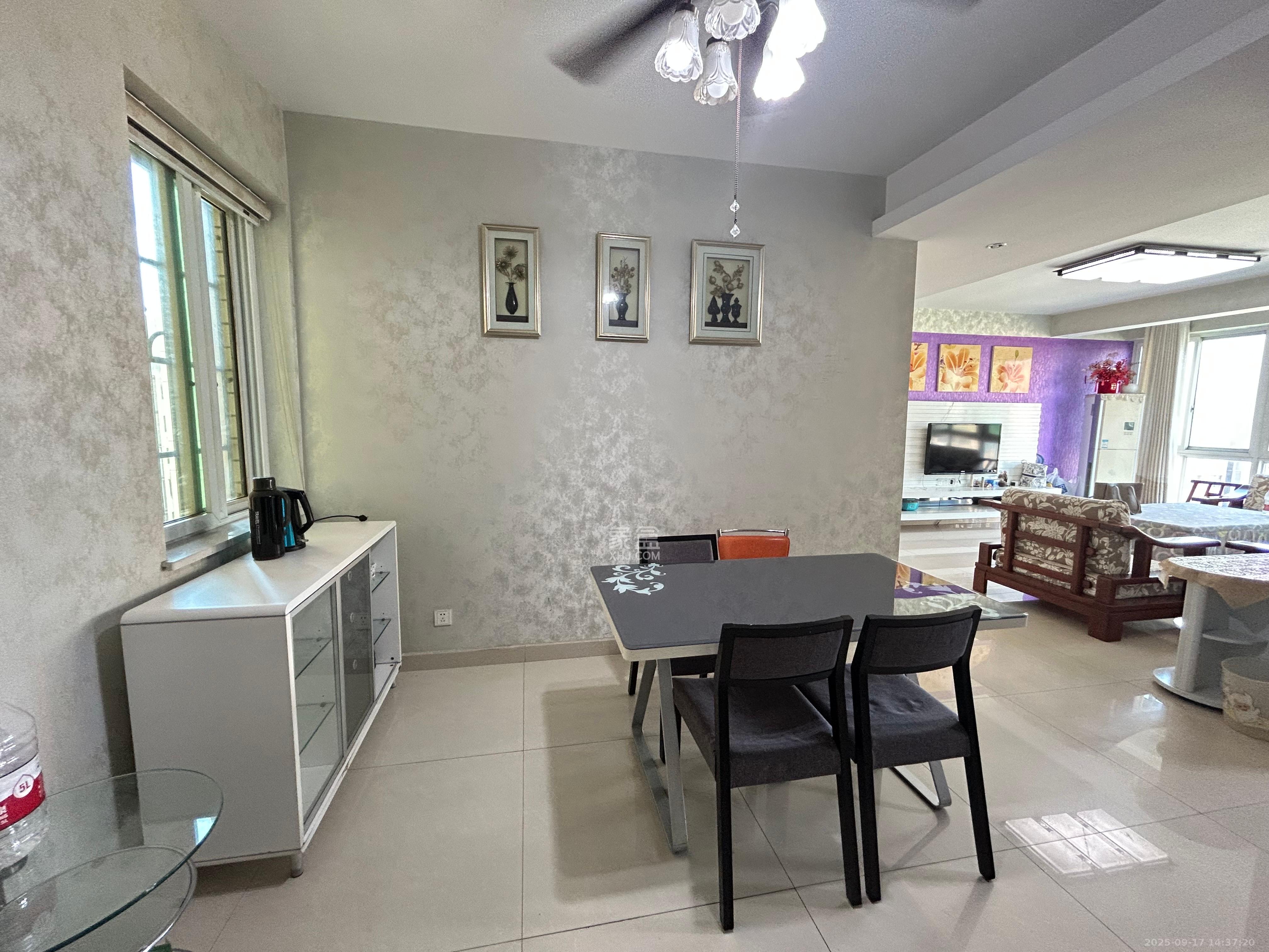 麓谷加州阳光 4室2厅2卫 3600.0元/月 麓谷加州阳光 4室2厅2卫 3600.0元/月室内图