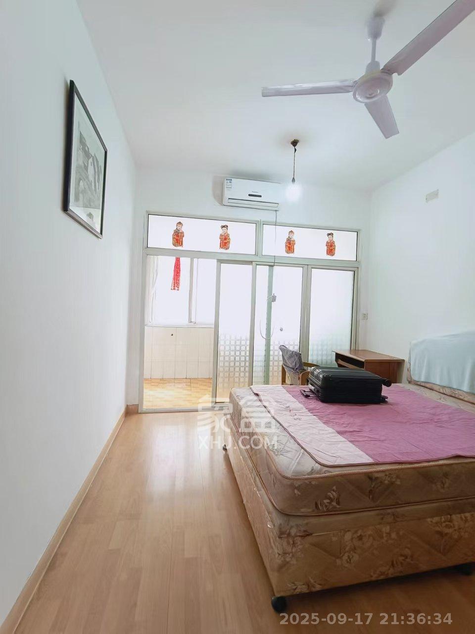 长勘小区  2室1厅1卫    2000.0元/月室内图