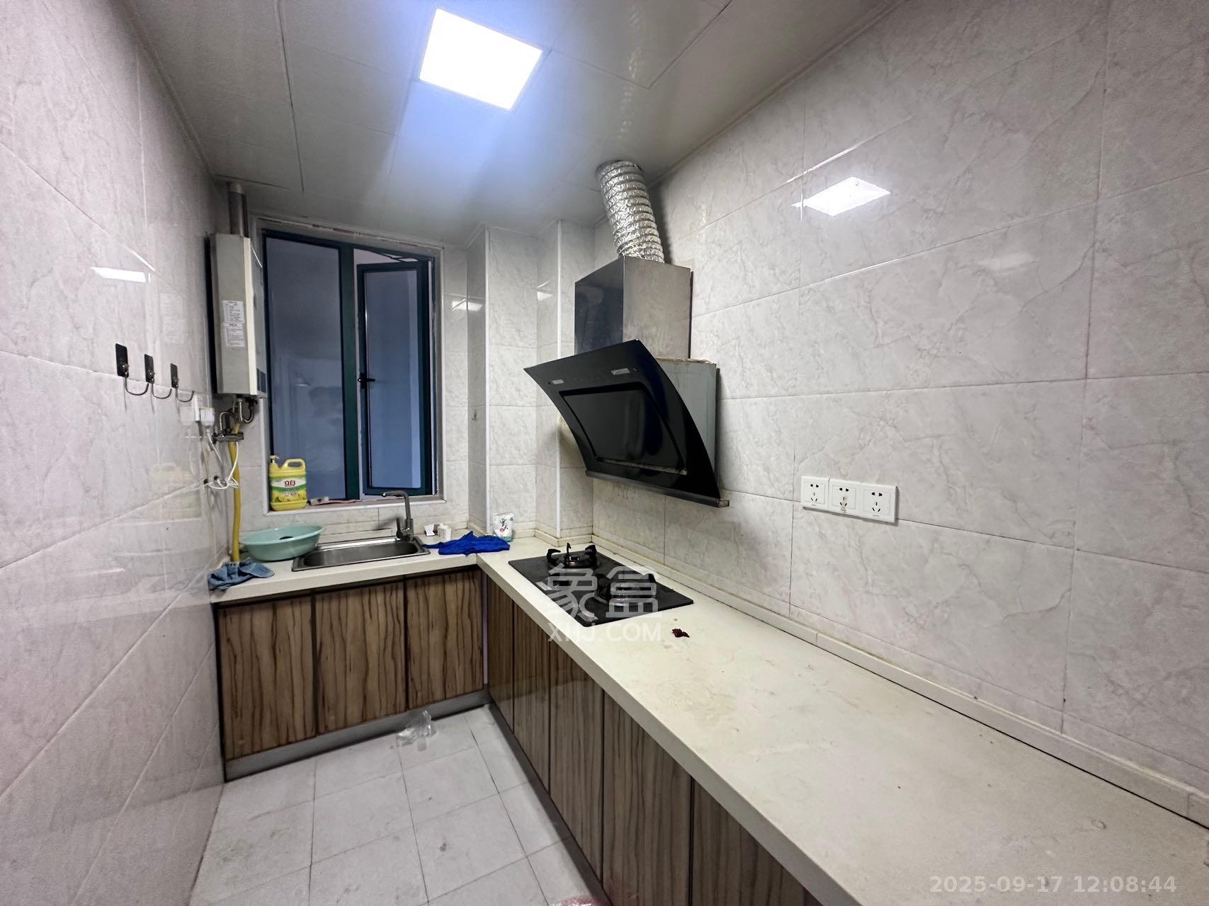 才子嘉都  1室1厅1卫    1900.0元/月室内图