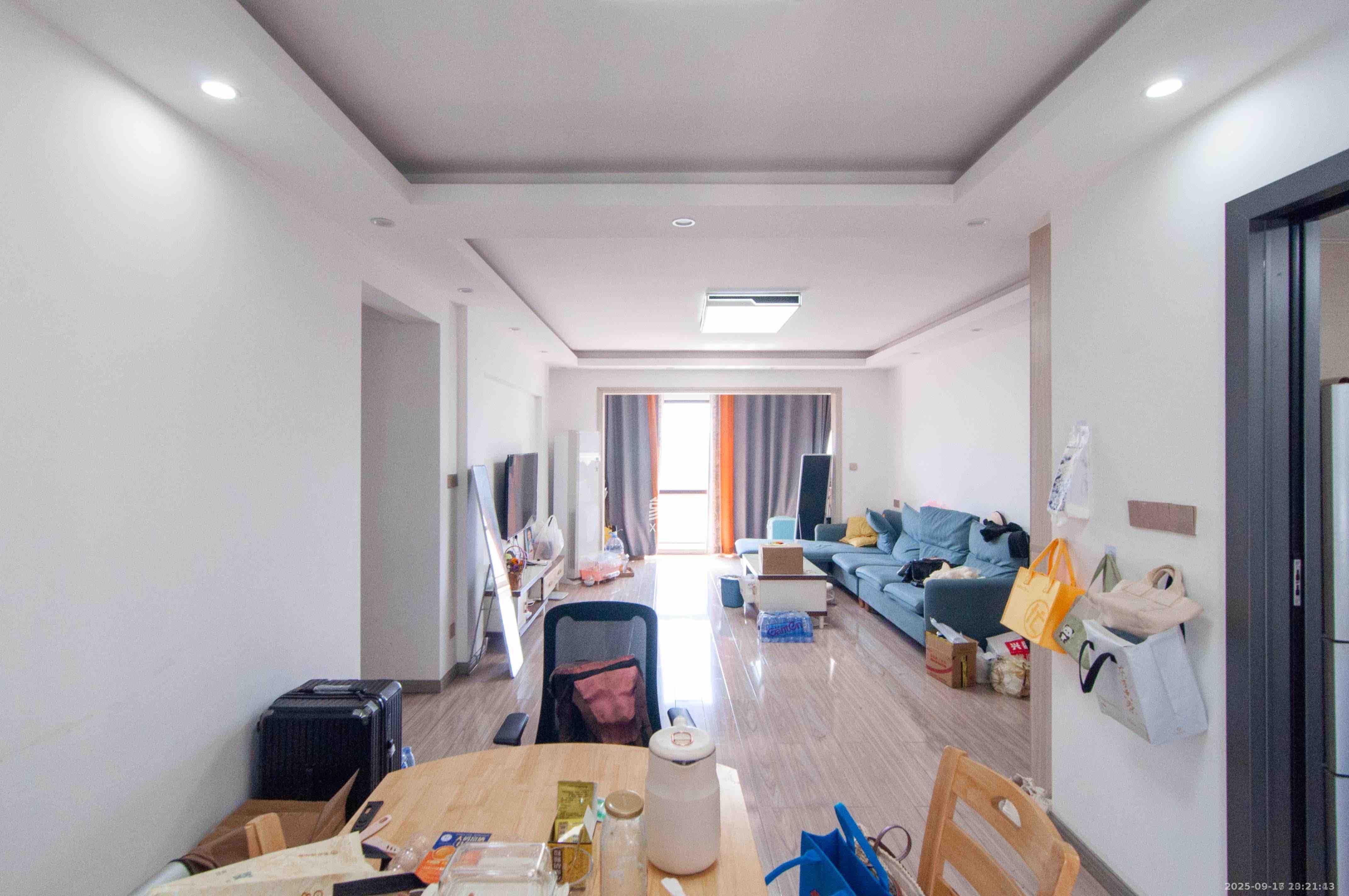 佳兆业云顶梅溪湖（佳兆业梅溪荟）  4室2厅2卫    3600.0元/月室内图