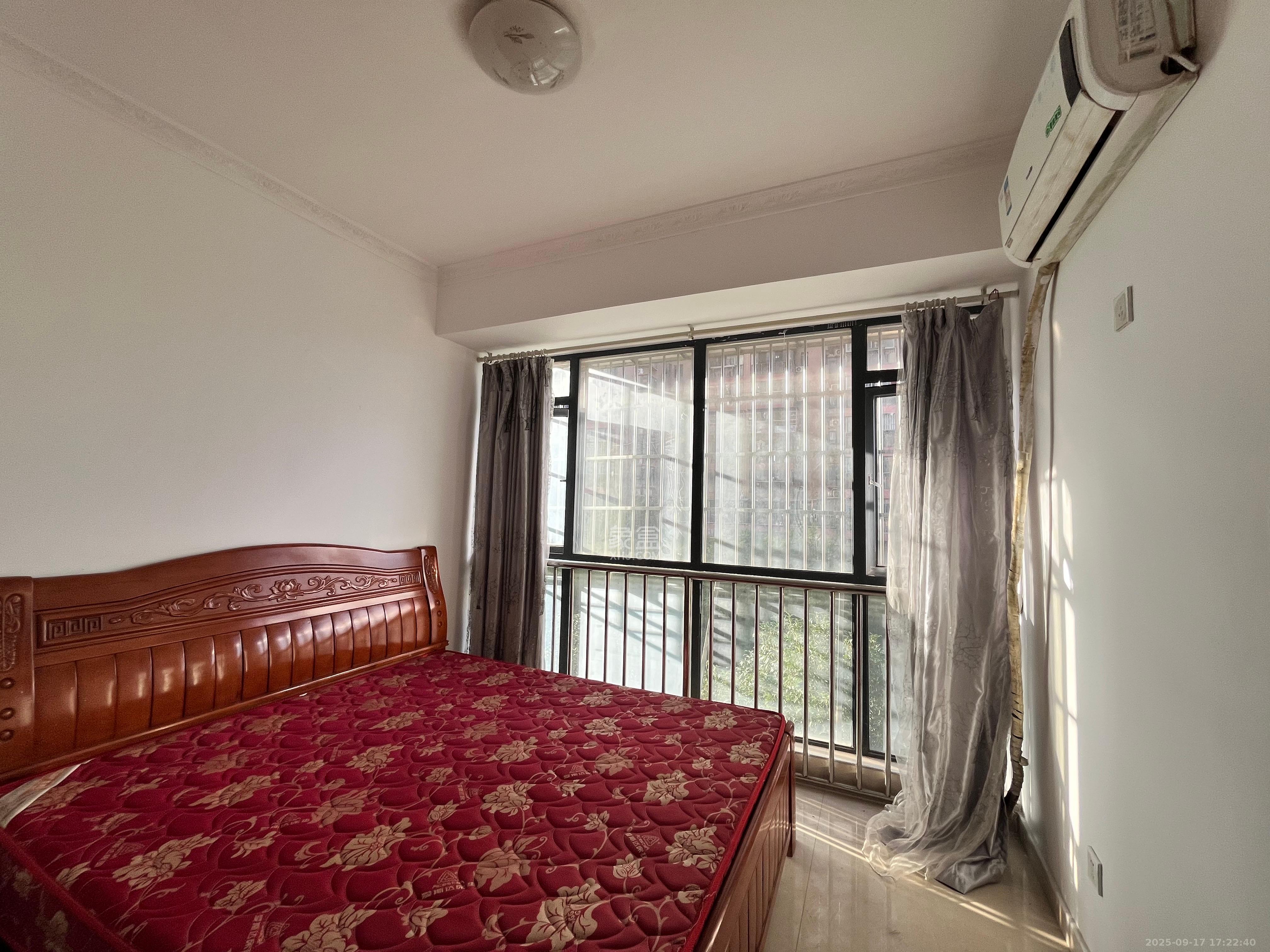 金领家族 1室1厅1卫 1300.0元/月 金领家族 1室1厅1卫 1300.0元/月室内图