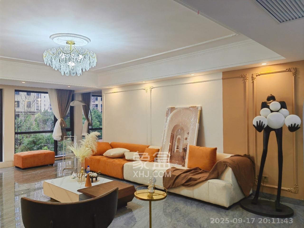 盛隆佳园  5室2厅2卫    11000.0元/月 盛隆佳园  5室2厅2卫    11000.0元/月