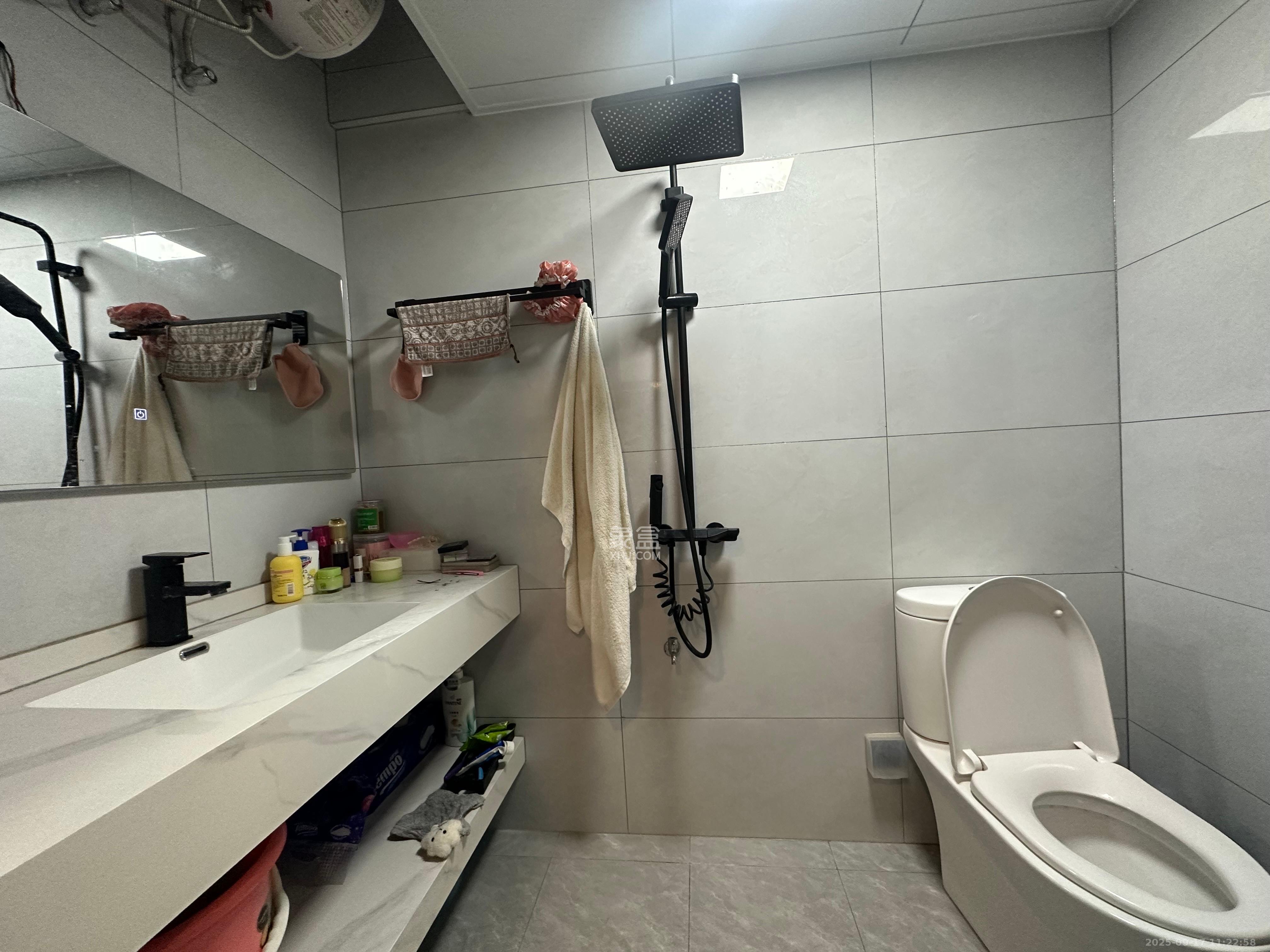 保利天禧EF区  1室1厅1卫    1800.0元/月 保利天禧EF区  1室1厅1卫    1800.0元/月室内图