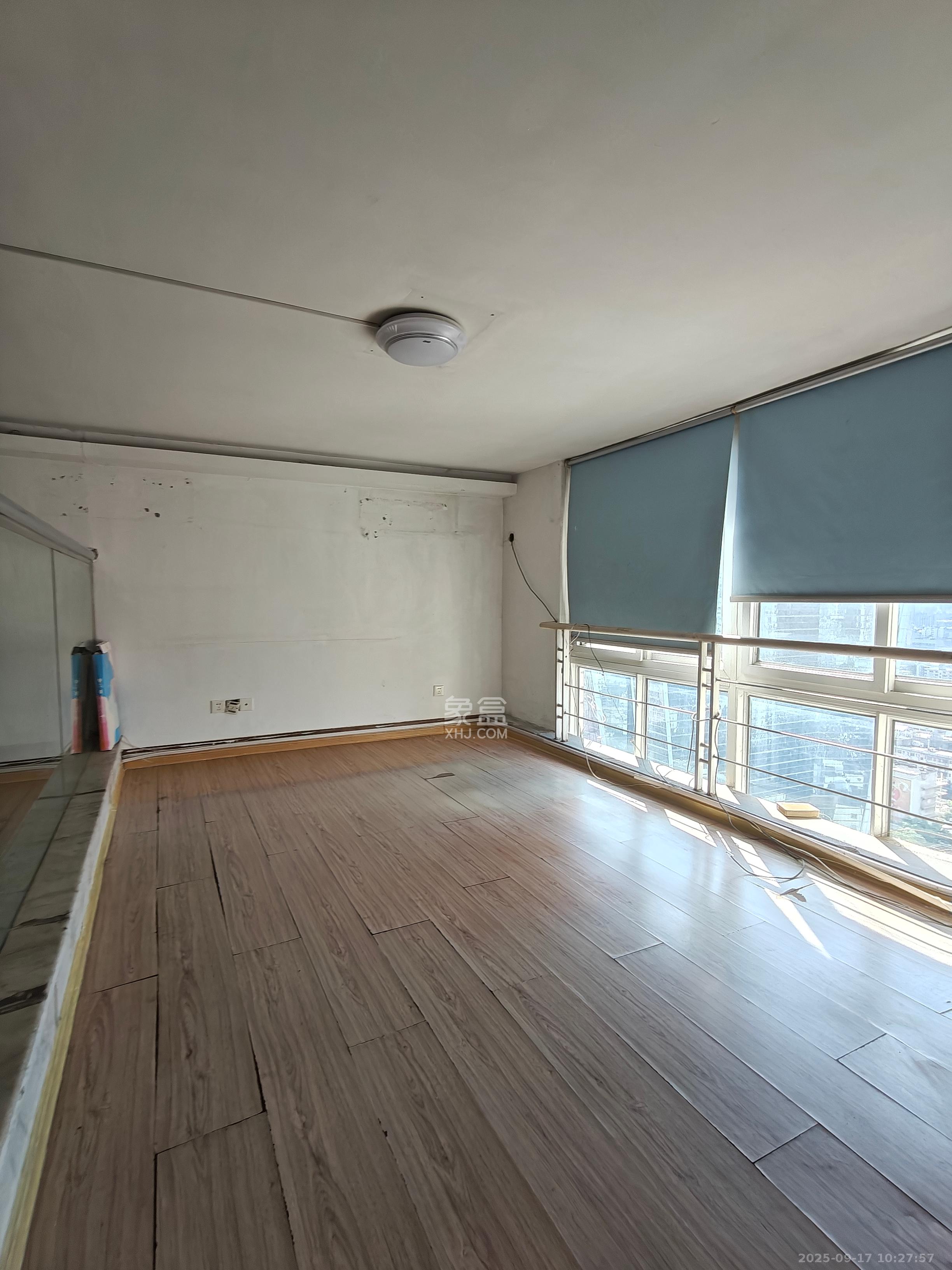 君临天厦 4室1厅1卫 3000.0元/月 君临天厦 4室1厅1卫 3000.0元/月室内图