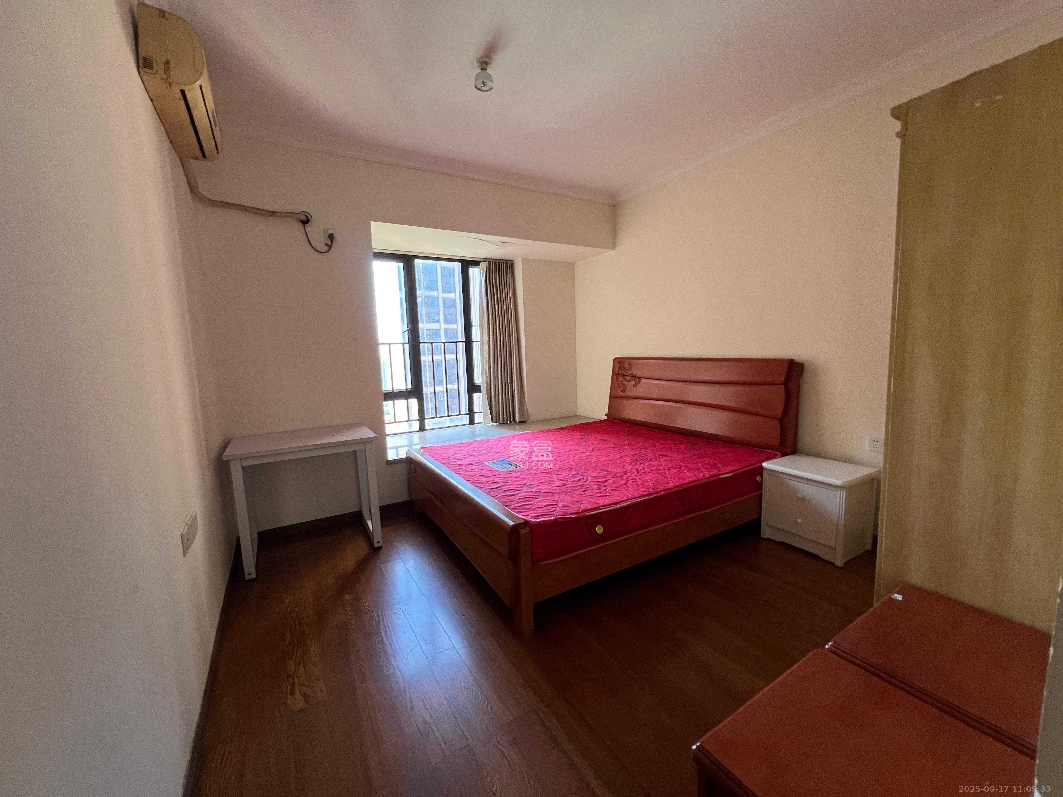 时代倾城一期  3室2厅1卫    2200.0元/月室内图