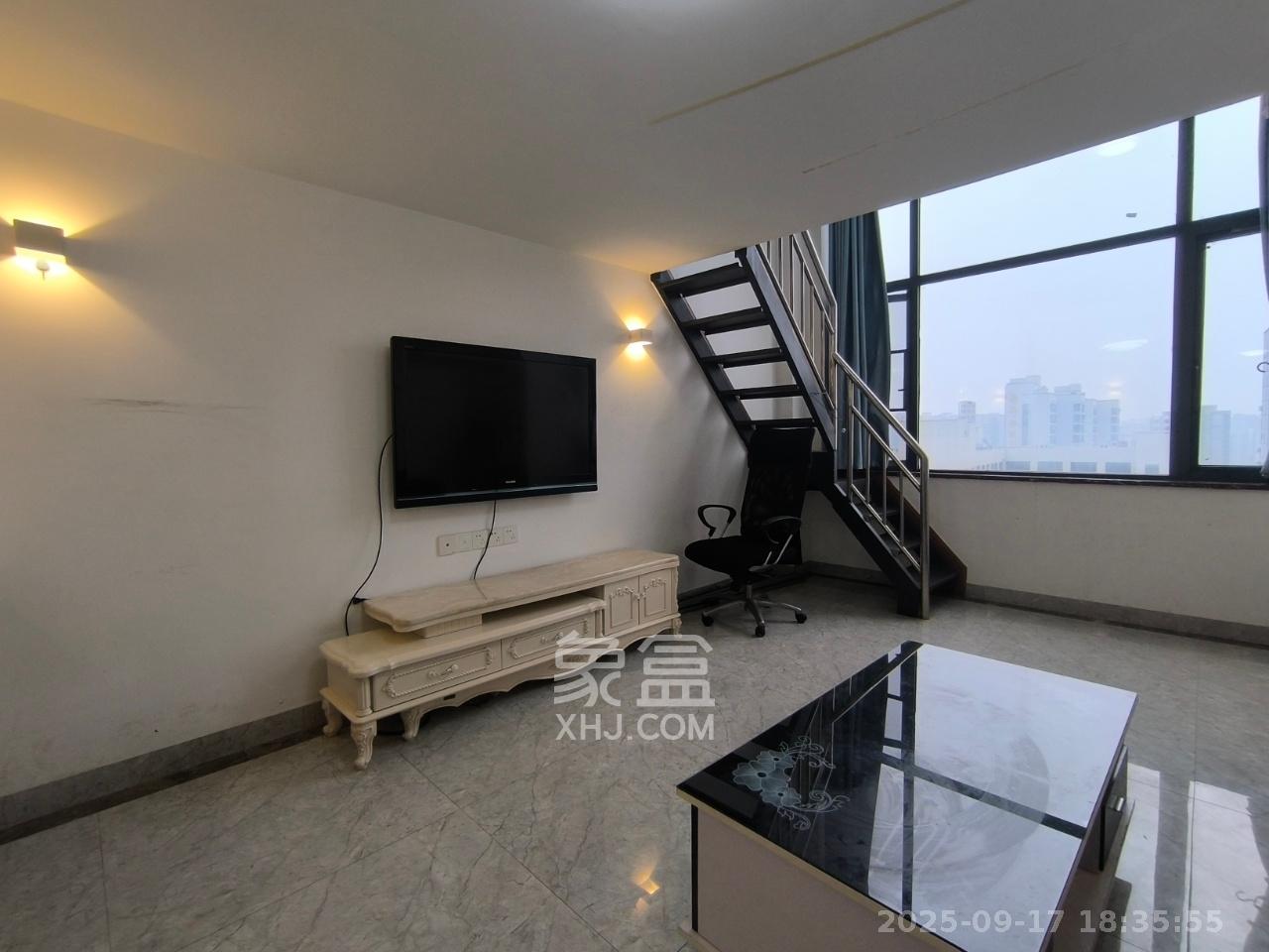 洋湖时代  1室1厅1卫    1300.0元/月 洋湖时代  1室1厅1卫    1300.0元/月室内图