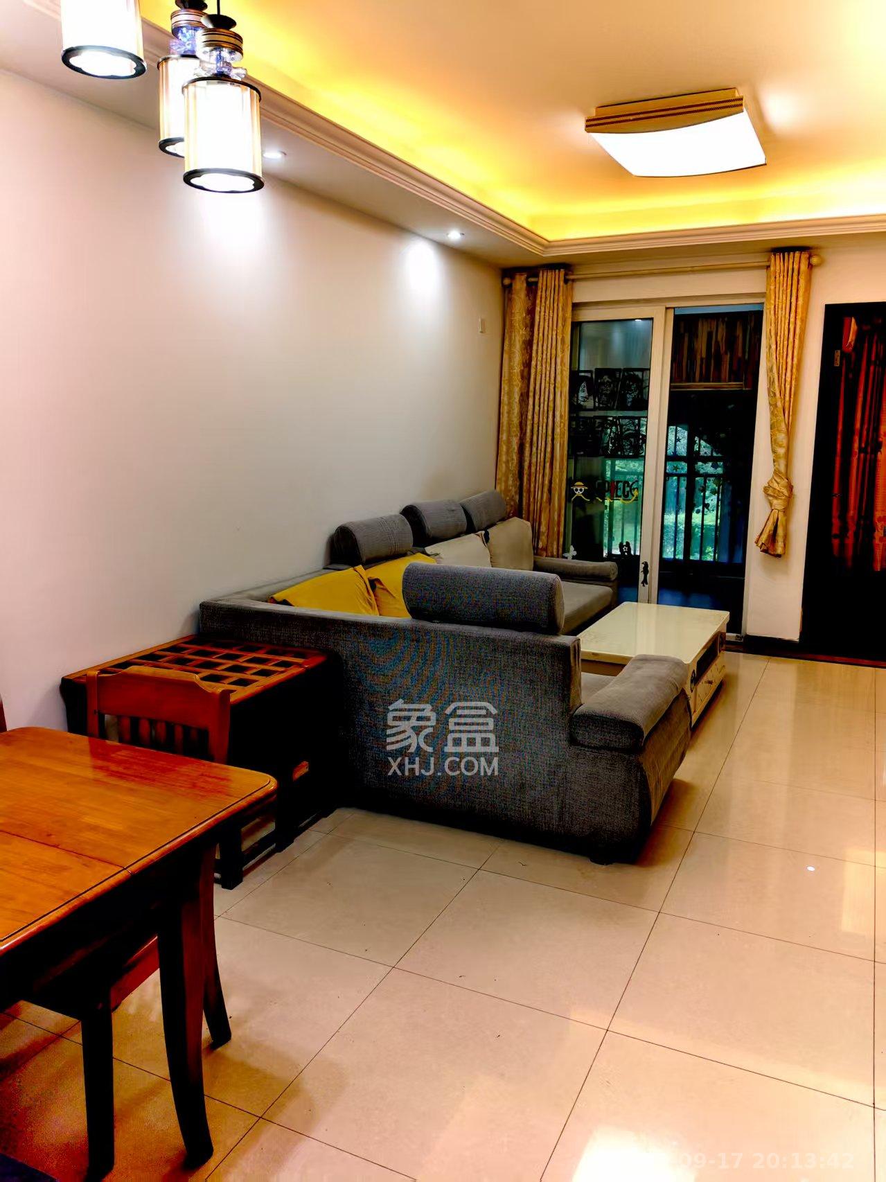 郡原居里  2室2厅1卫    1300.0元/月室内图