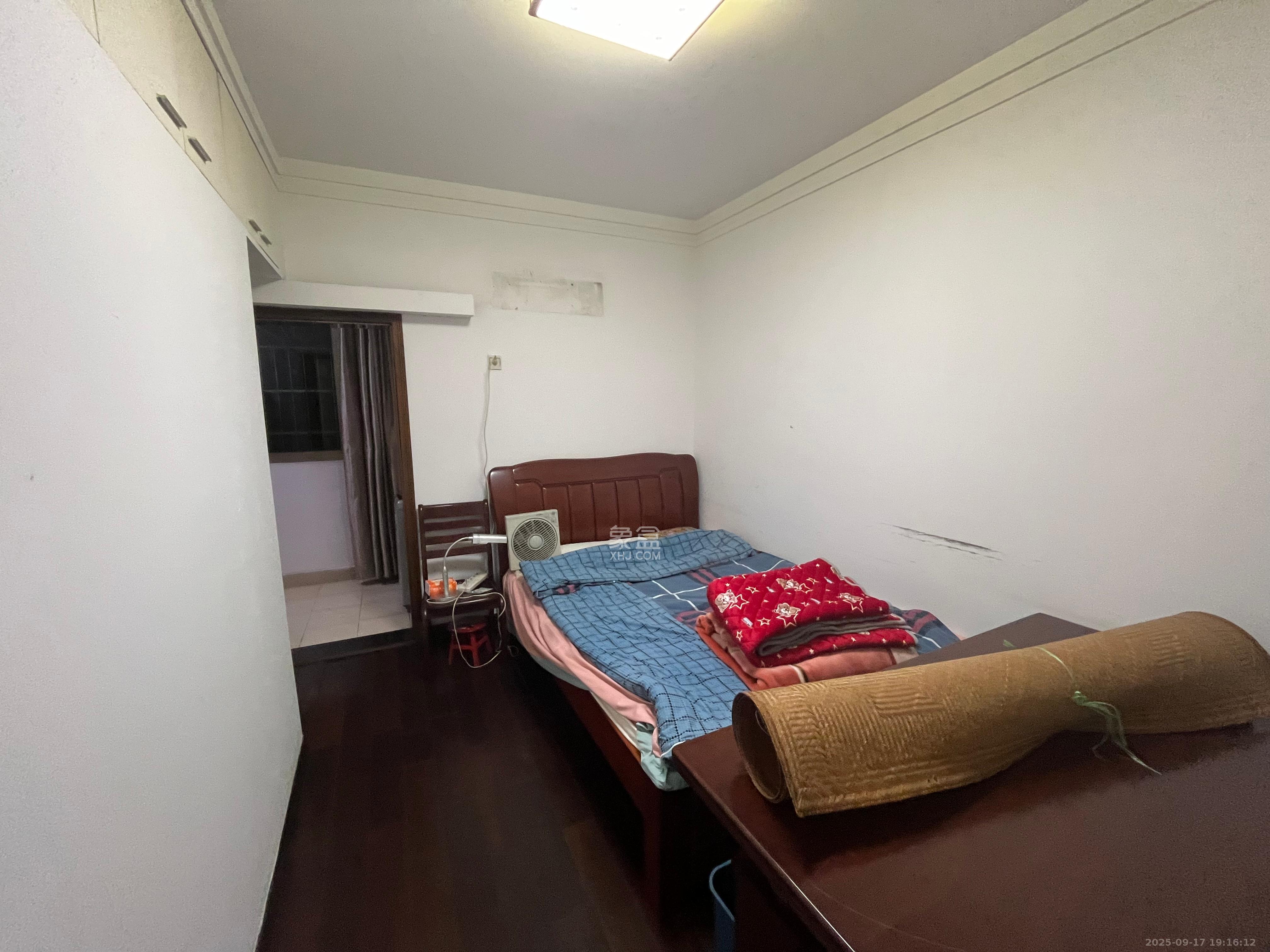 宏轩花苑  3室2厅2卫    3600.0元/月室内图