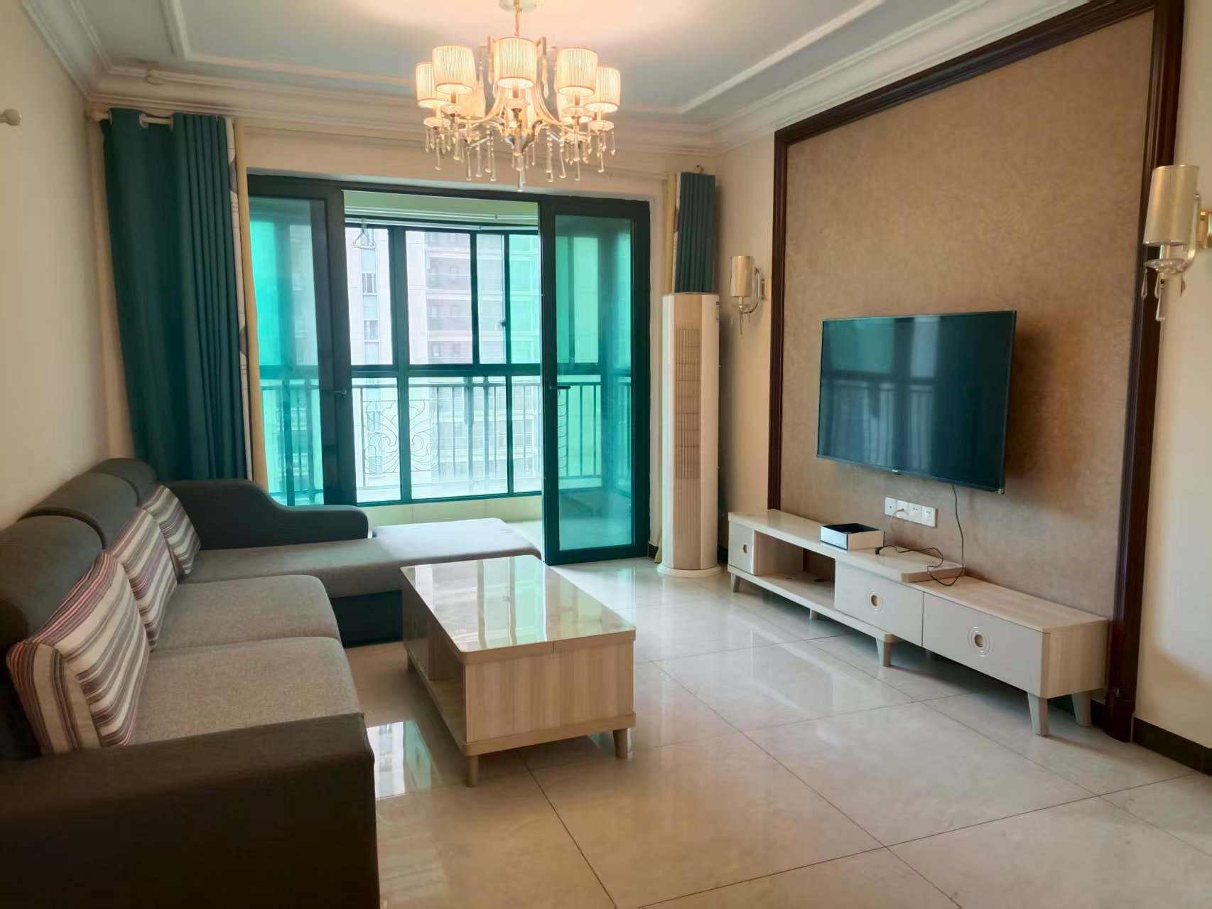 恒大绿洲 3室2厅2卫 2000.0元/月 恒大绿洲 3室2厅2卫 2000.0元/月室内图