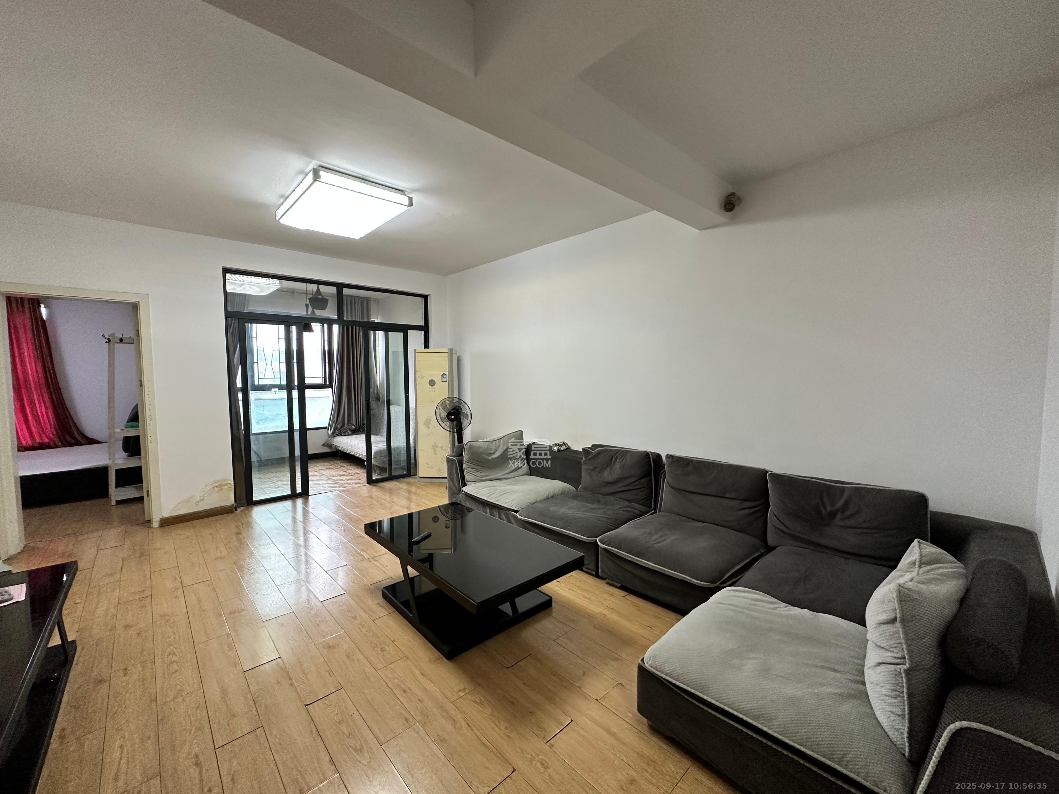 湘府9号 2室1厅1卫 2000.0元/月 湘府9号 2室1厅1卫 2000.0元/月室内图