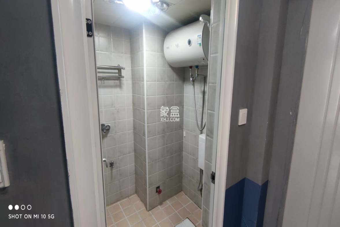 梓山湖公馆  1室1厅1卫    1100.0元/月 梓山湖公馆  1室1厅1卫    1100.0元/月室内图