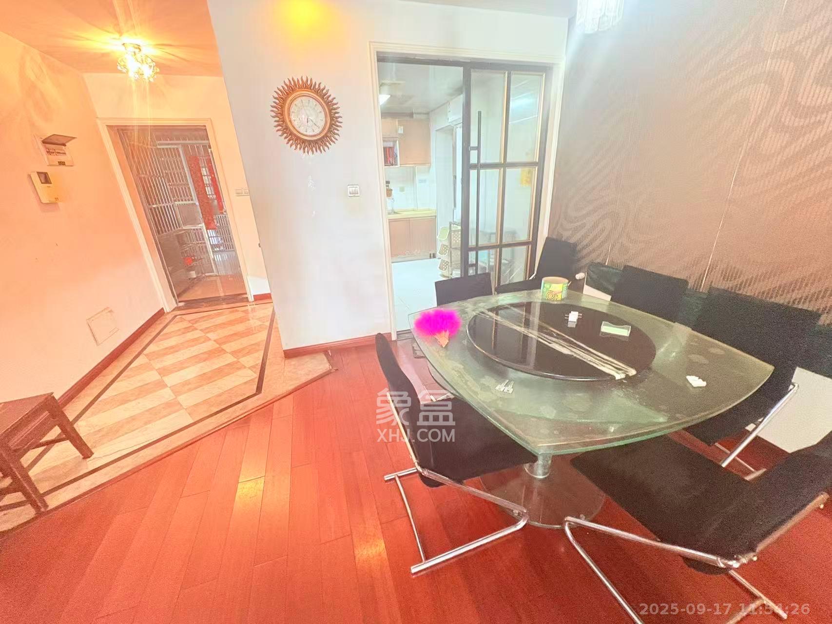 省木材公司宿舍(原欧园木材厂宿舍) 3室2厅2卫 3500.0元/月 省木材公司宿舍(原欧园木材厂宿舍) 3室2厅2卫 3500.0元/月室内图