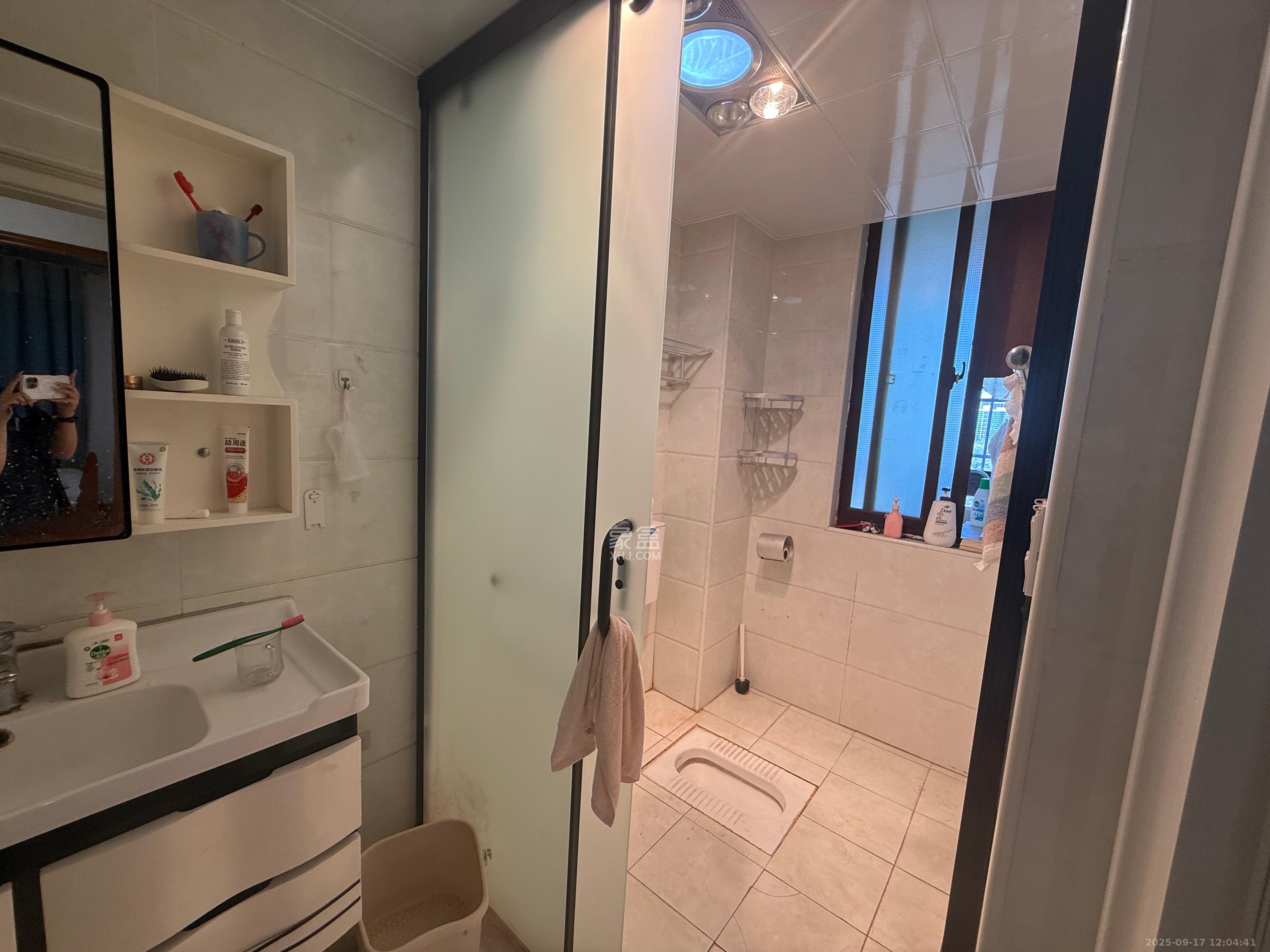 欧莱雅郡 4室2厅1卫 2800.0元/月 欧莱雅郡 4室2厅1卫 2800.0元/月室内图