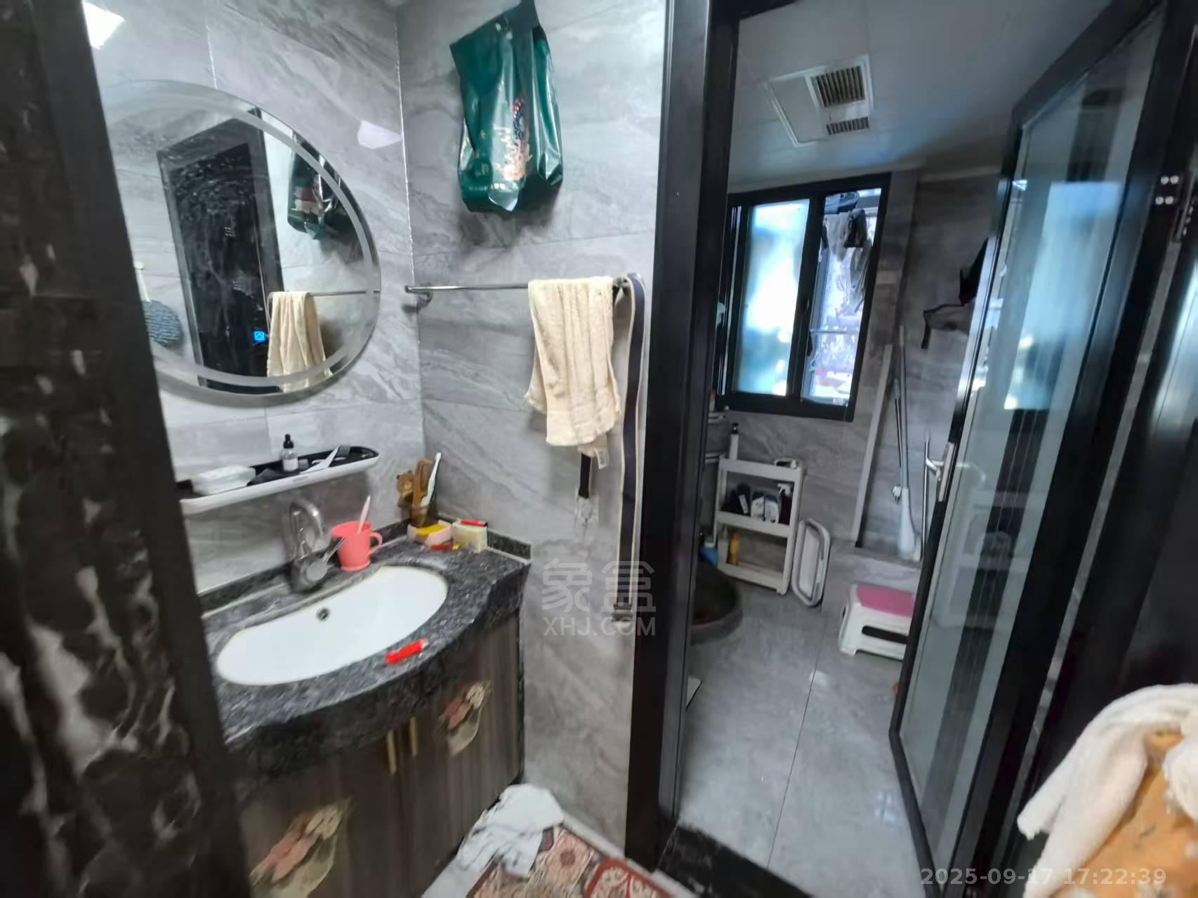 时代新城(翰林府) 3室2厅2卫 1800.0元/月 时代新城(翰林府) 3室2厅2卫 1800.0元/月室内图