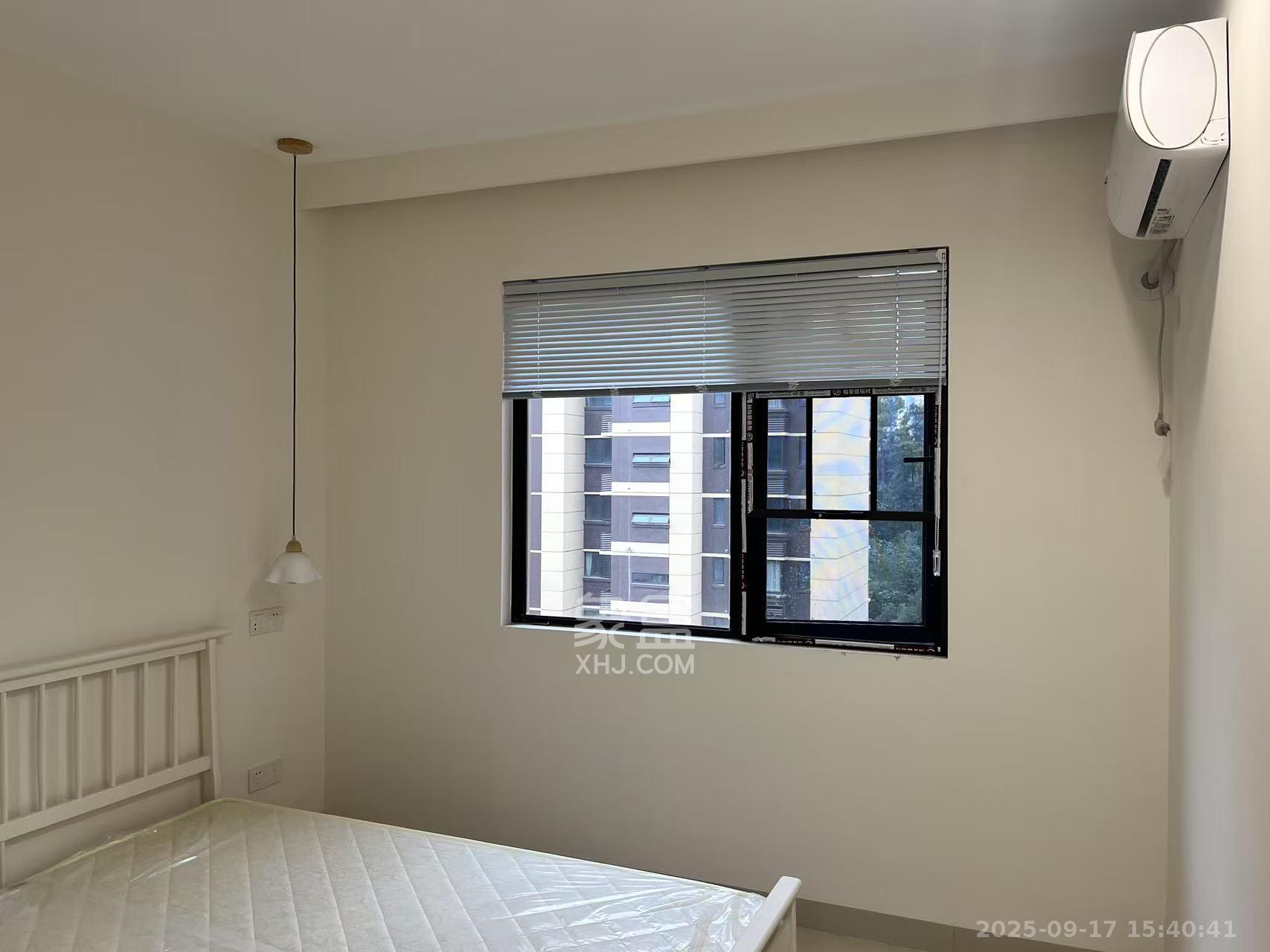 保利城(中航城国际社区、郡原美村) 3室2厅2卫 2600.0元/月 保利城(中航城国际社区、郡原美村) 3室2厅2卫 2600.0元/月室内图