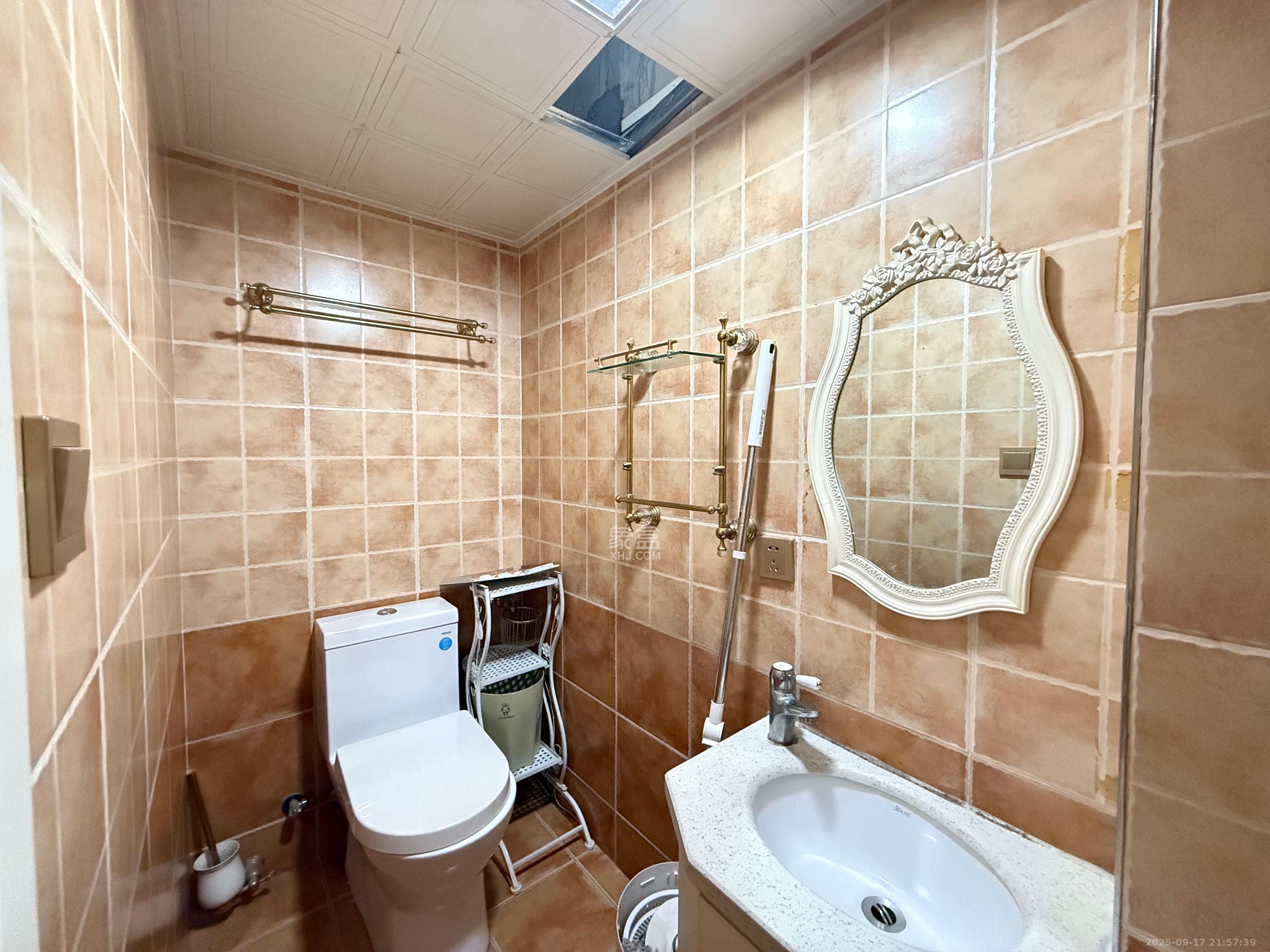 鸥波港湾 2室0厅1卫 2700.0元/月 鸥波港湾 2室0厅1卫 2700.0元/月室内图