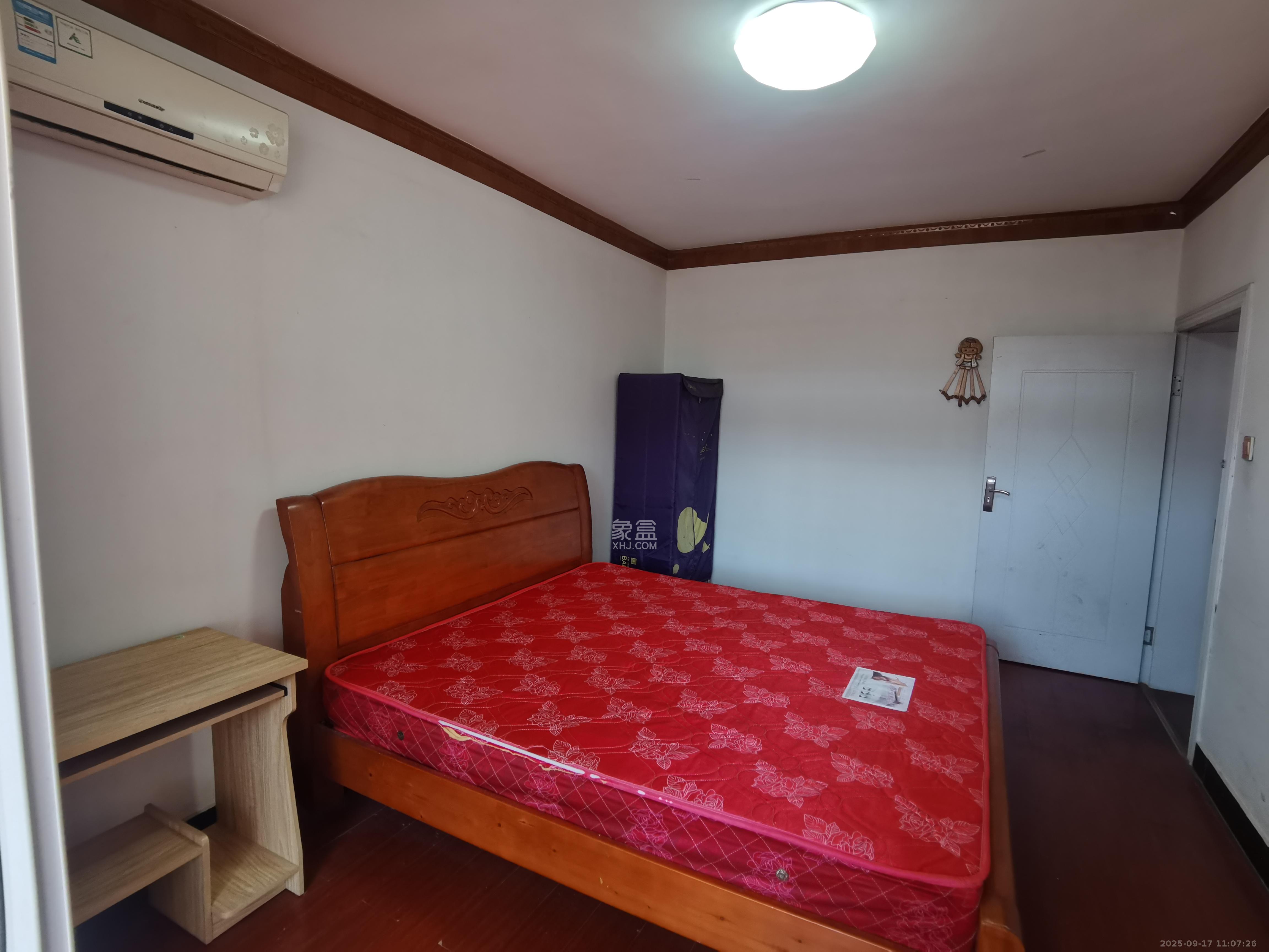 桔园小区1-8片  3室1厅1卫    1500.0元/月室内图