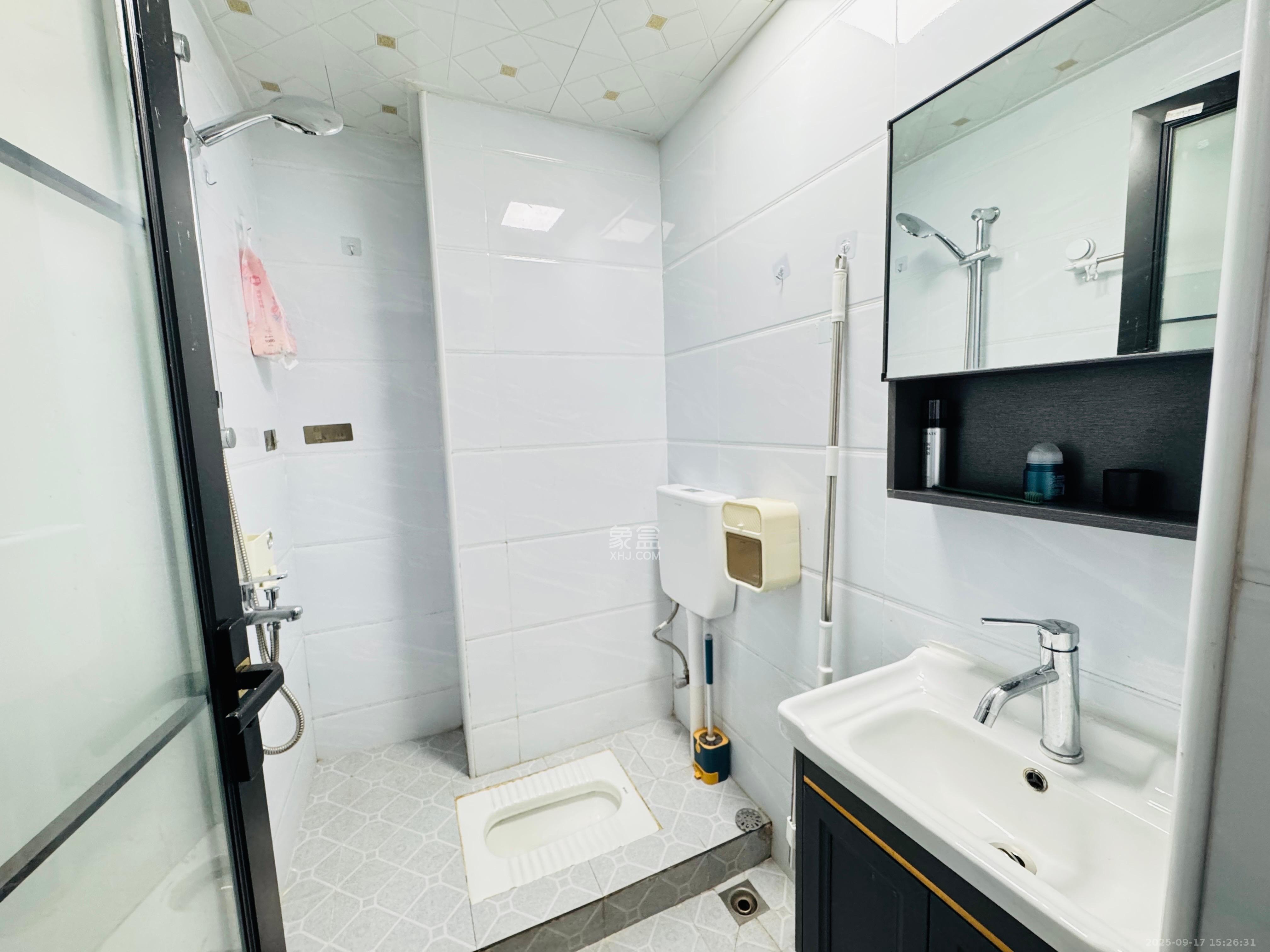 欧亚达国际广场  2室1厅1卫    1900.0元/月室内图